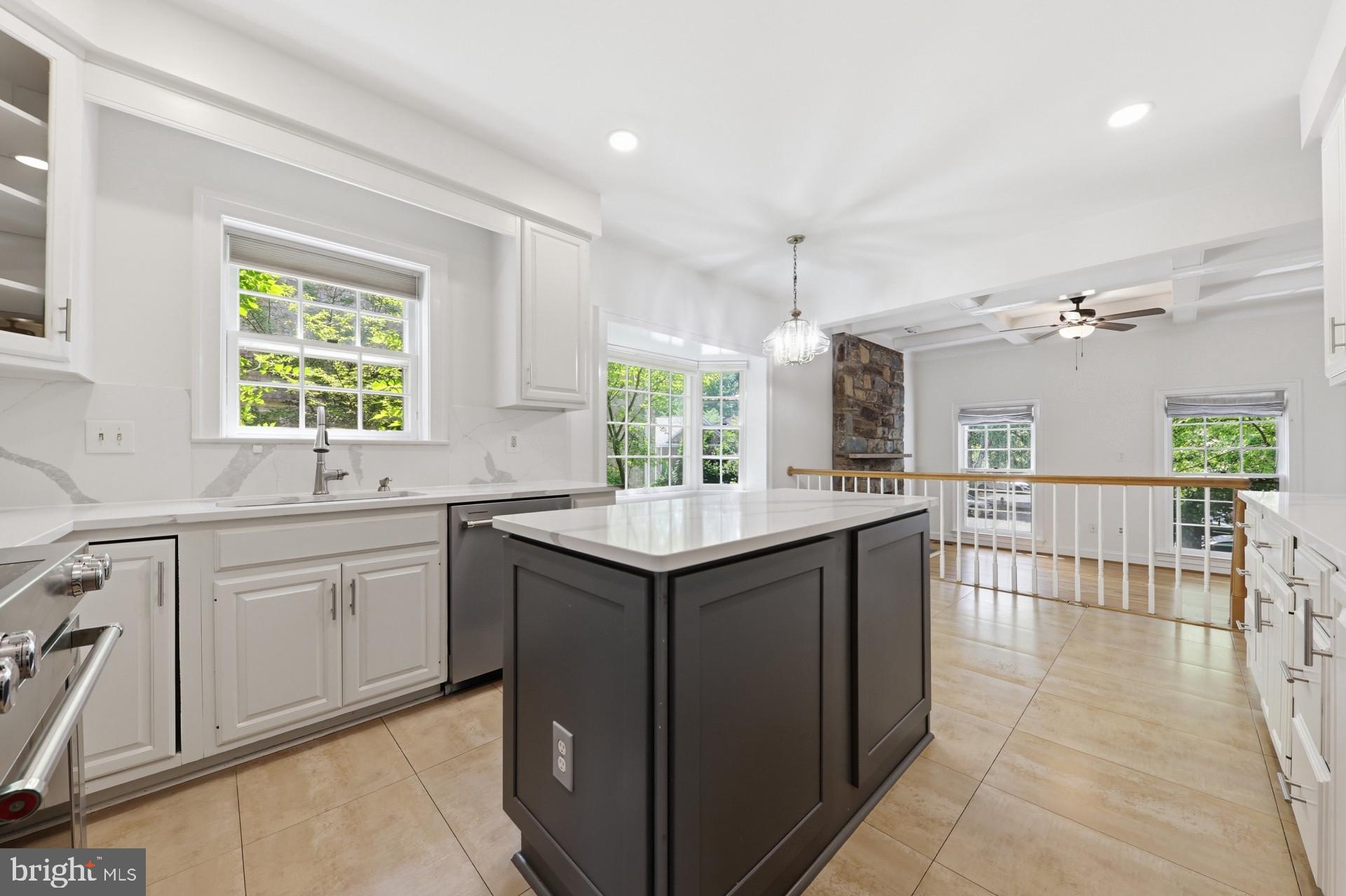 FOX HILLS - Residential