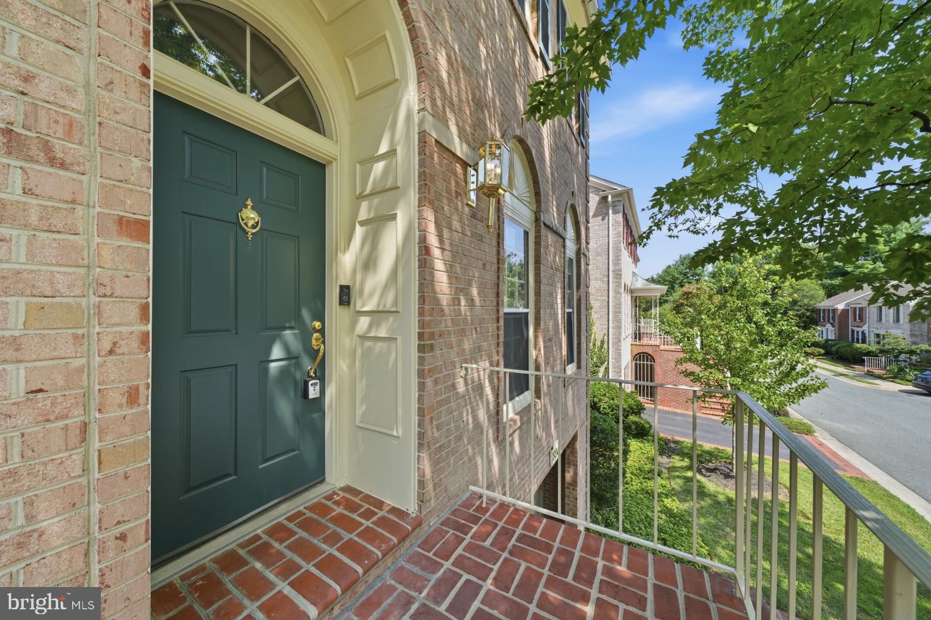 FOX HILLS - Residential