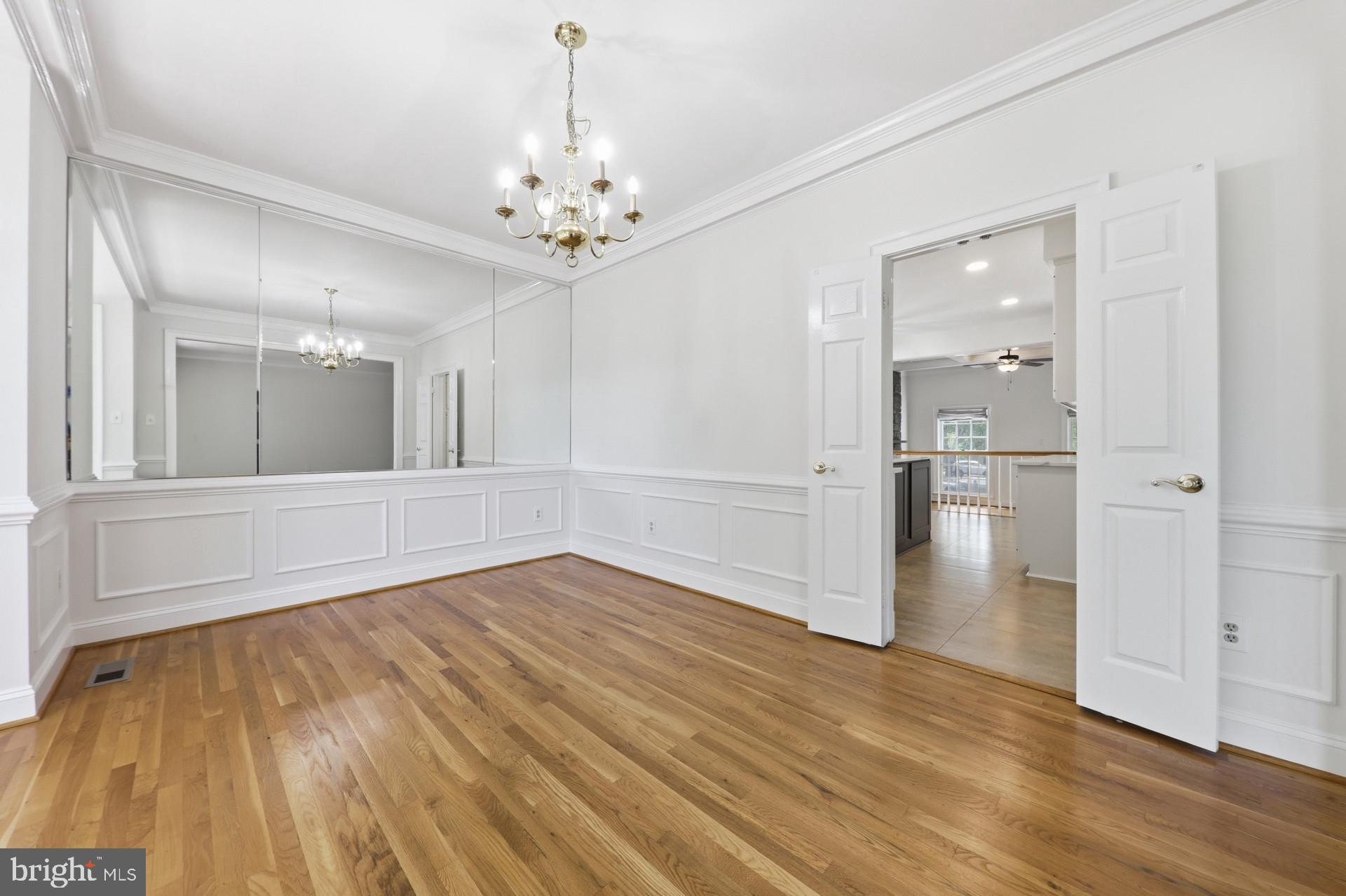 FOX HILLS - Residential