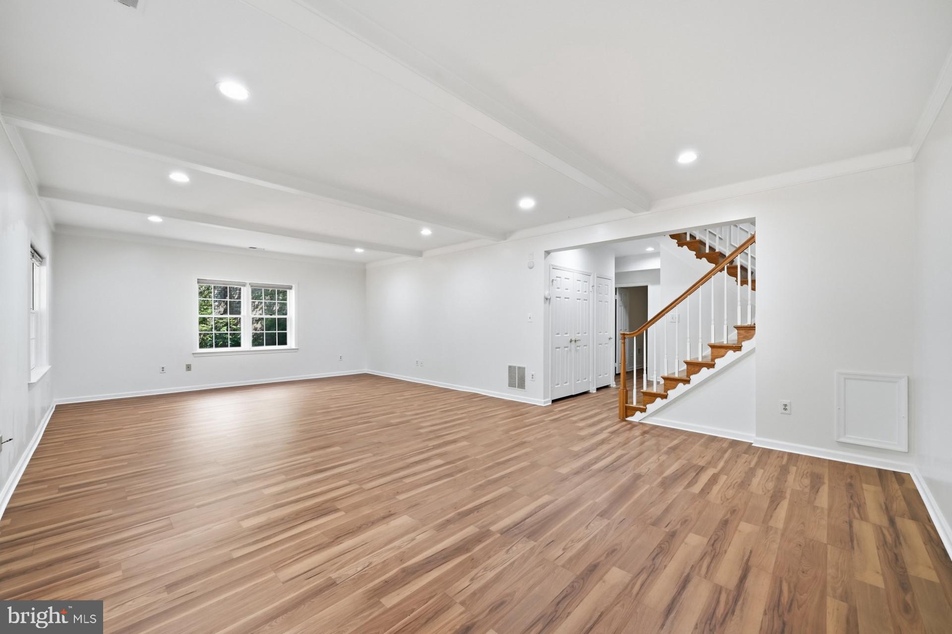 FOX HILLS - Residential