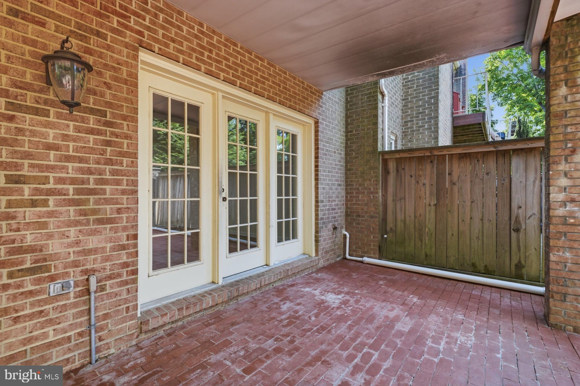 FOX HILLS - Residential