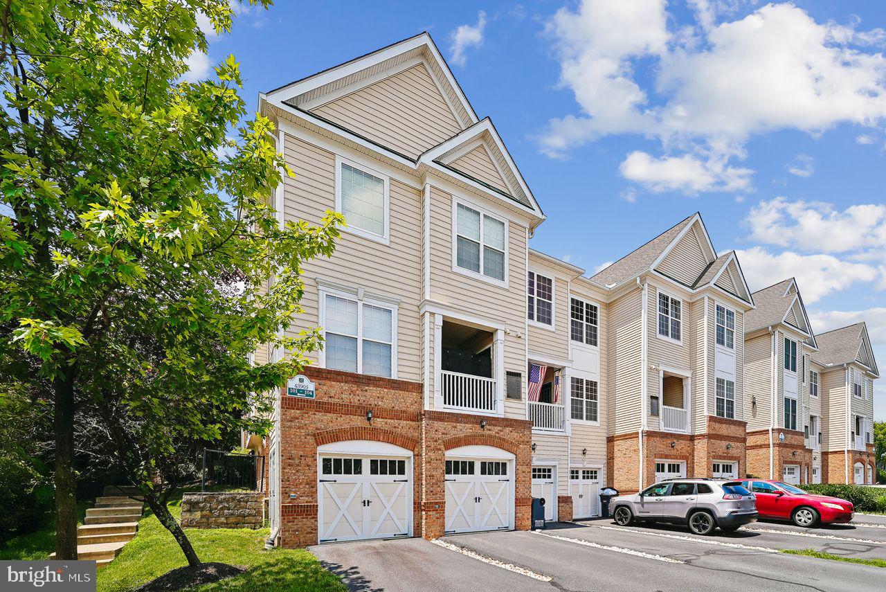 THE RIDGES @ BELMONT COUNTRY CLUB - Residential