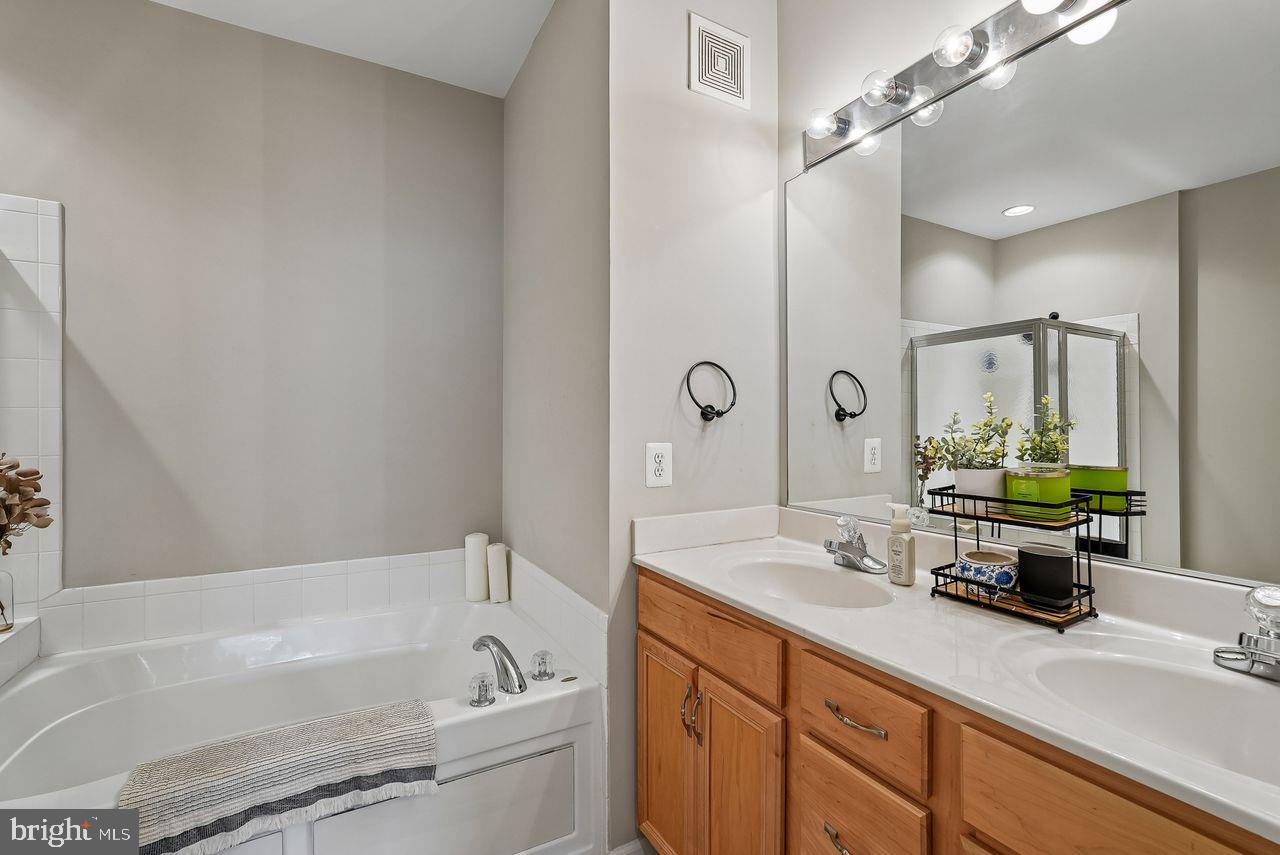 THE RIDGES @ BELMONT COUNTRY CLUB - Residential