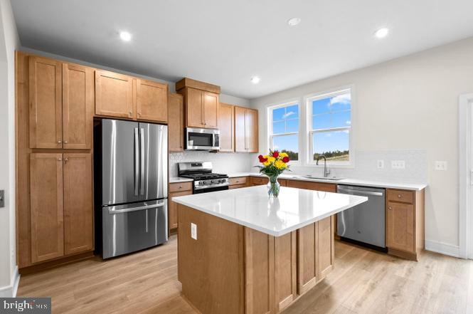 LAKE FREDERICK - Residential Lease
