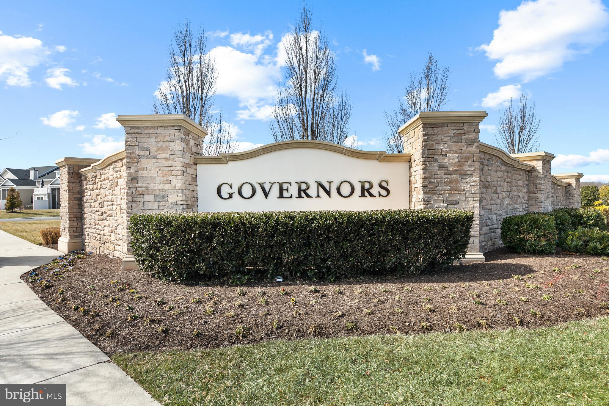 GOVERNORS - Residential