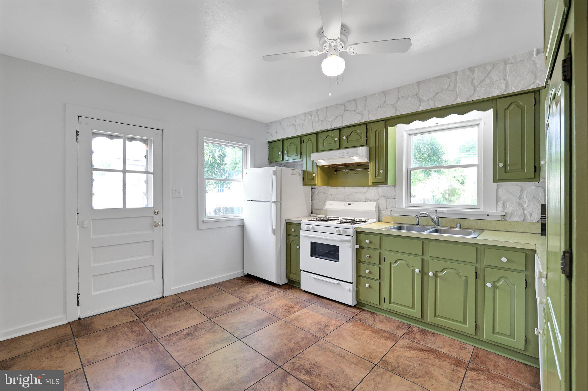 BERWYN PARK - Residential