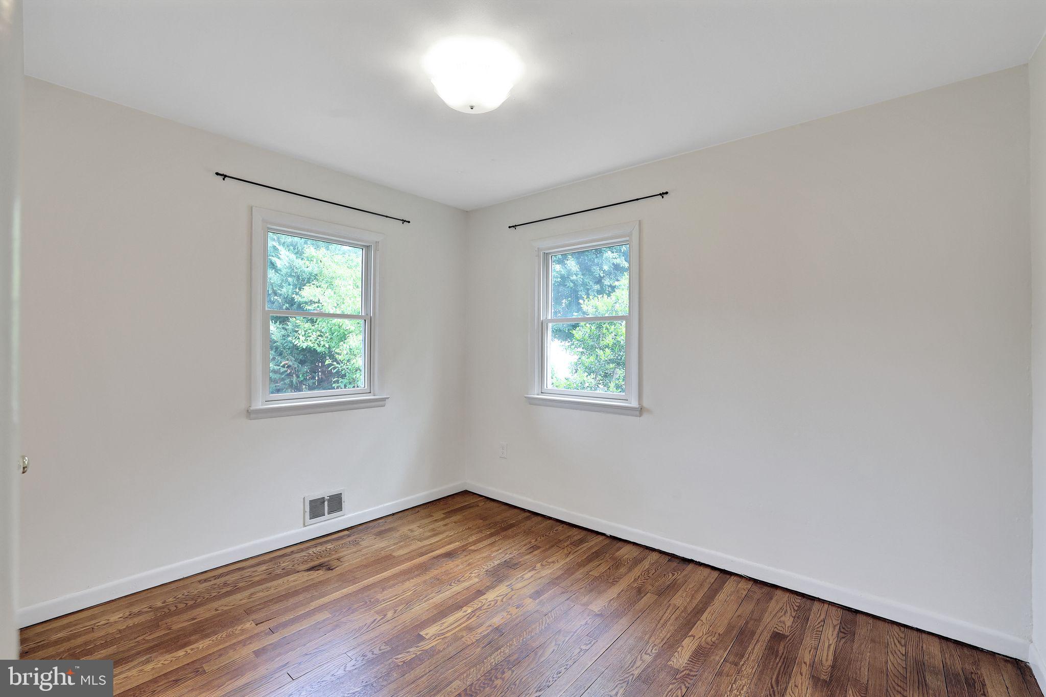 BERWYN PARK - Residential