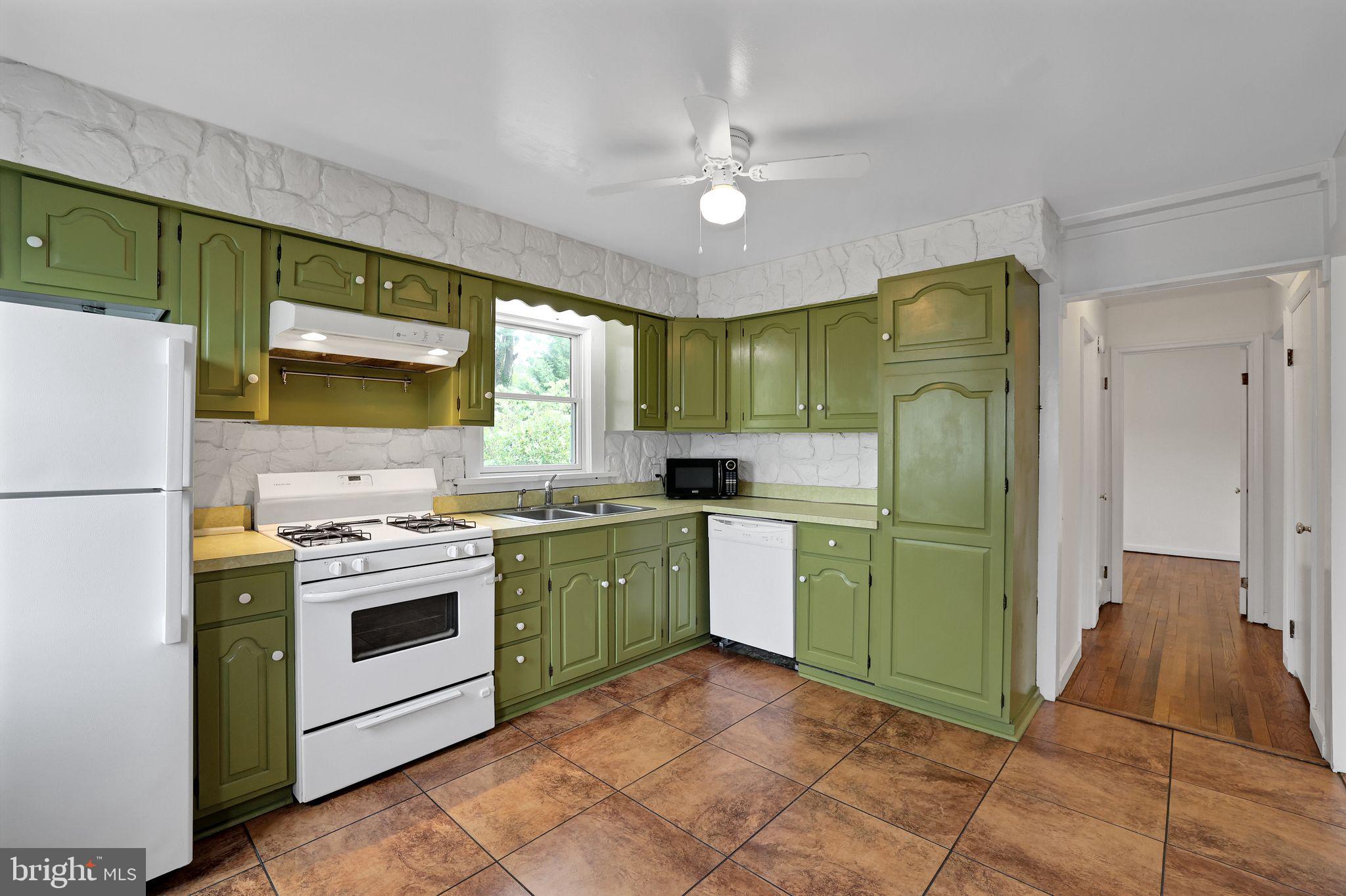 BERWYN PARK - Residential