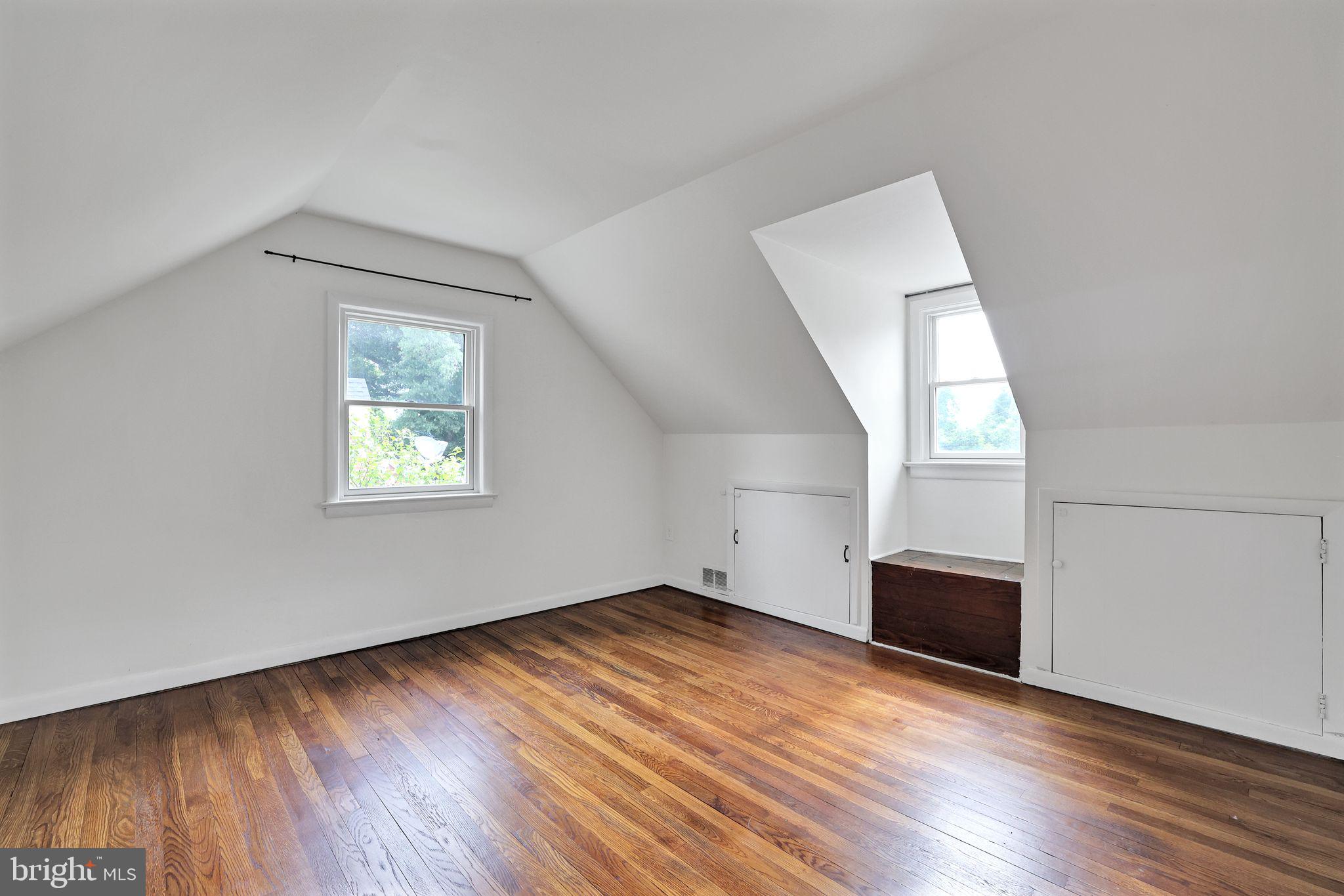 BERWYN PARK - Residential