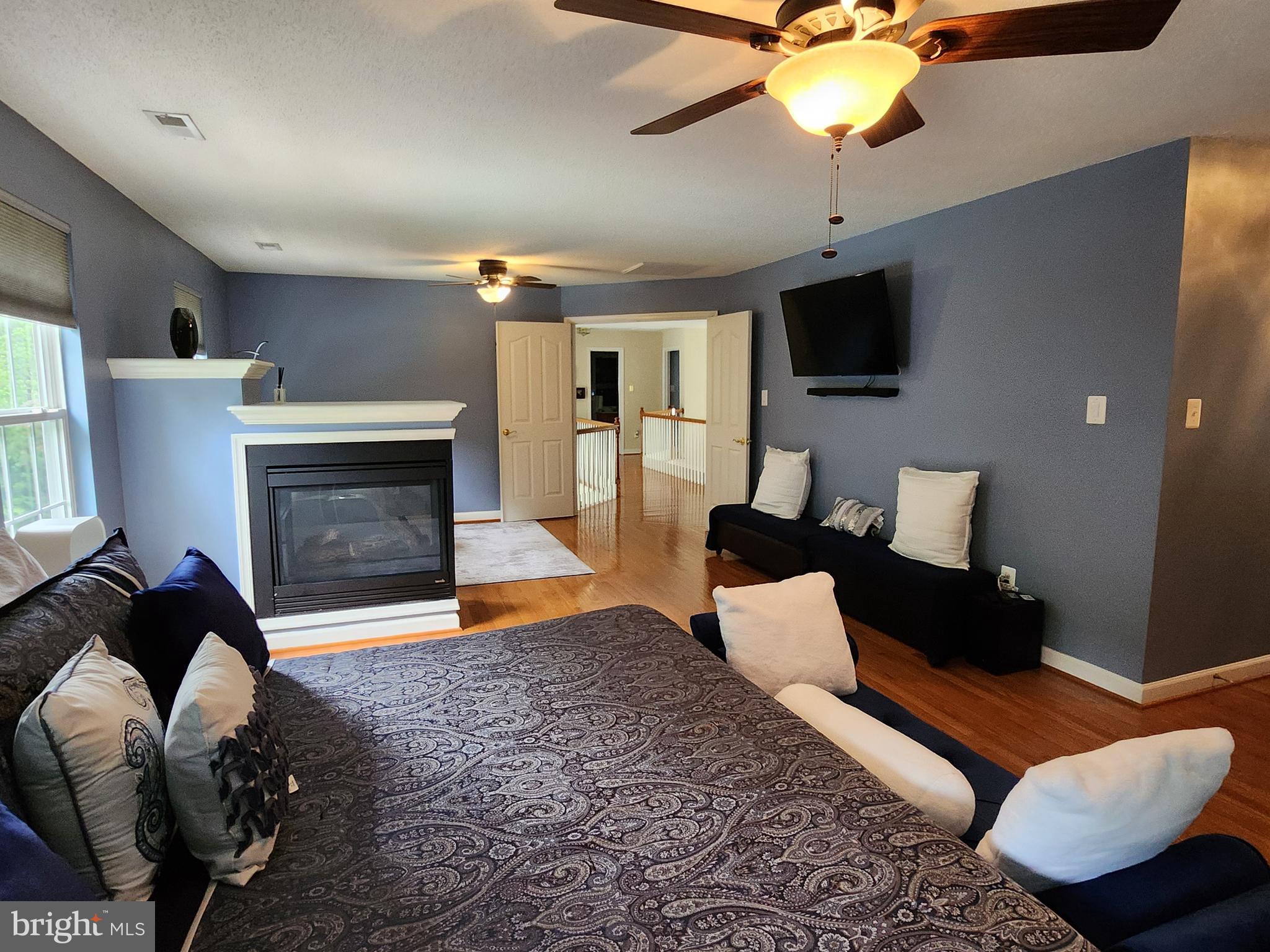 WHISPER CREEK - Residential