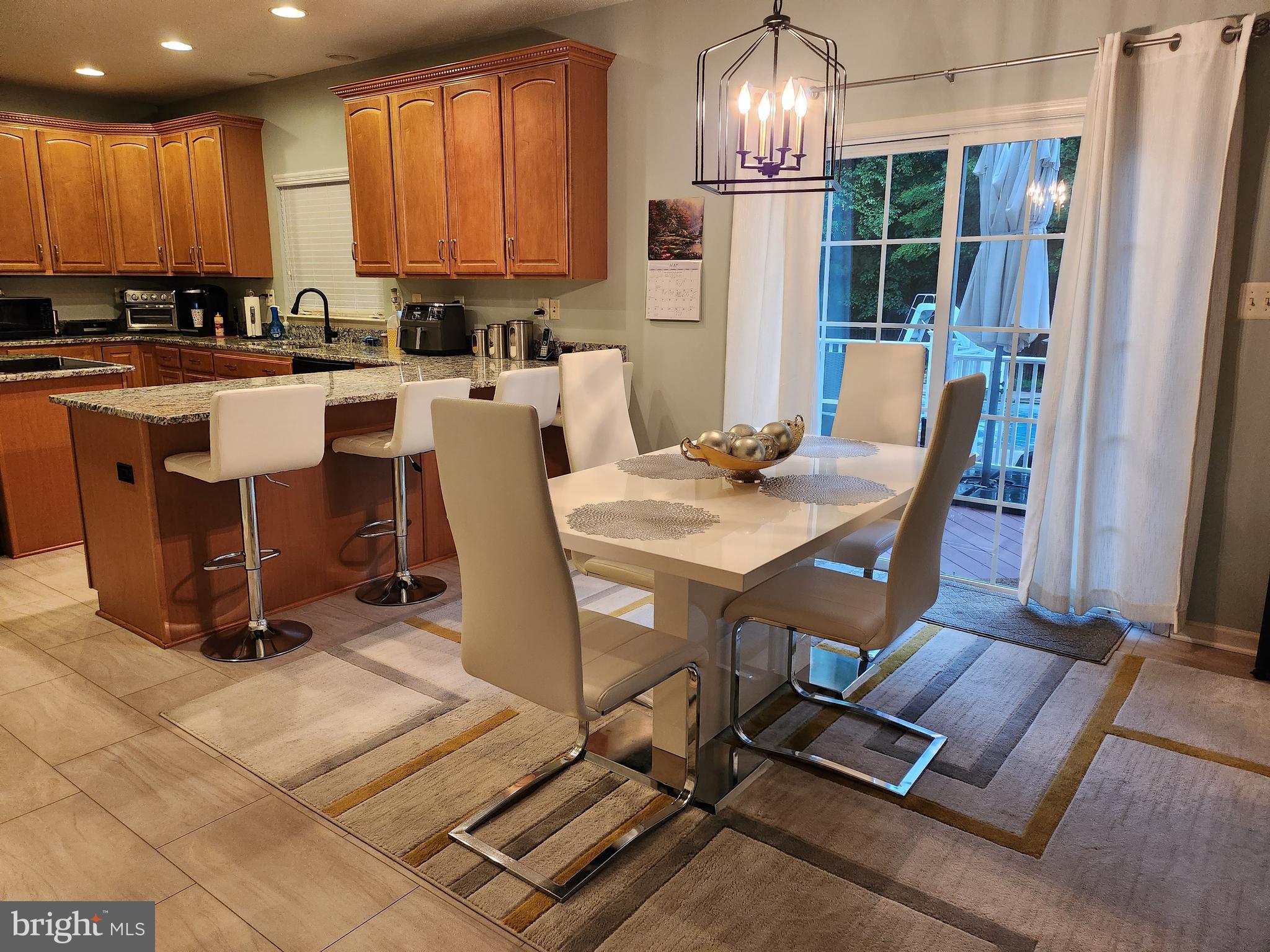 WHISPER CREEK - Residential