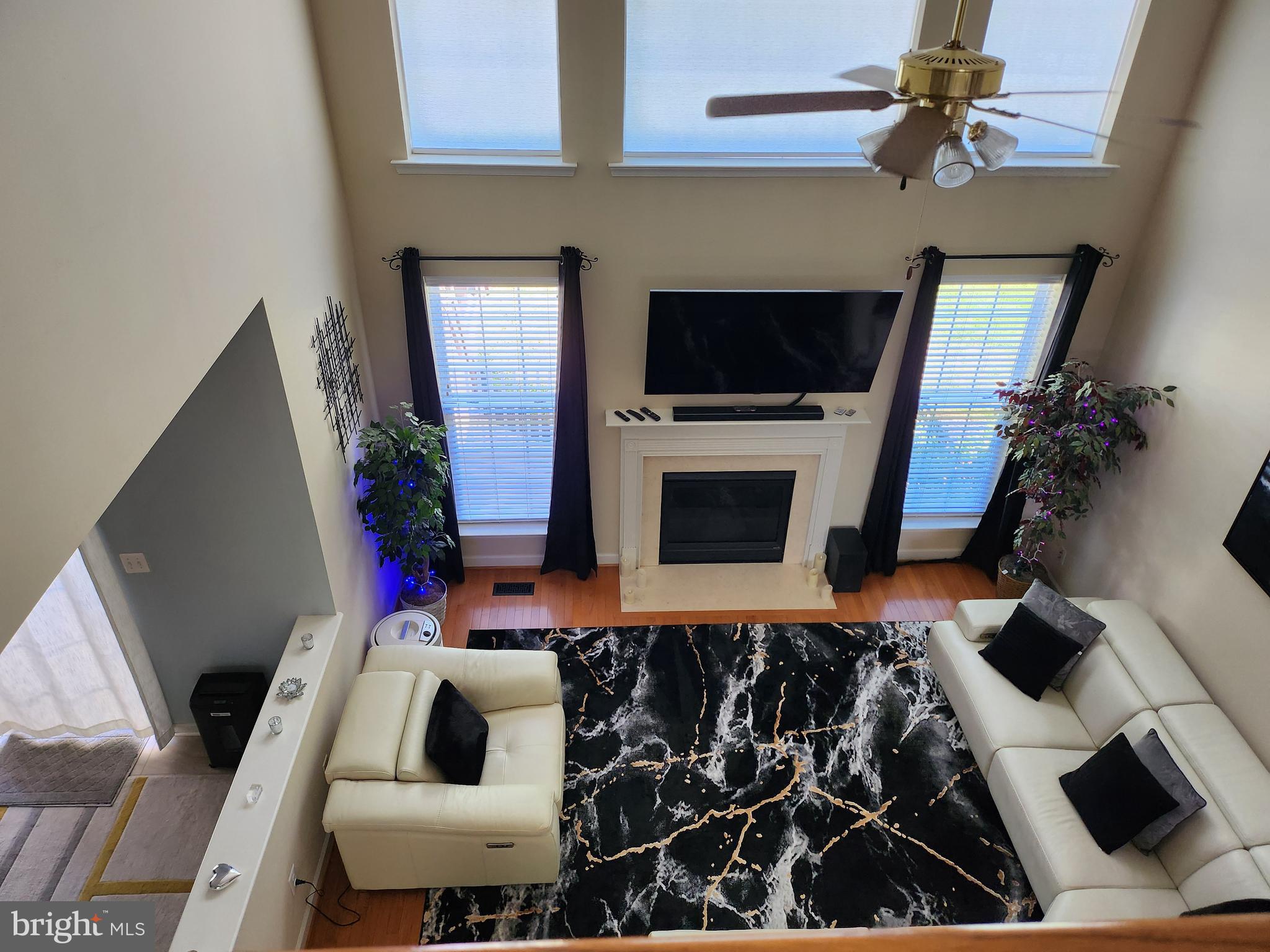 WHISPER CREEK - Residential