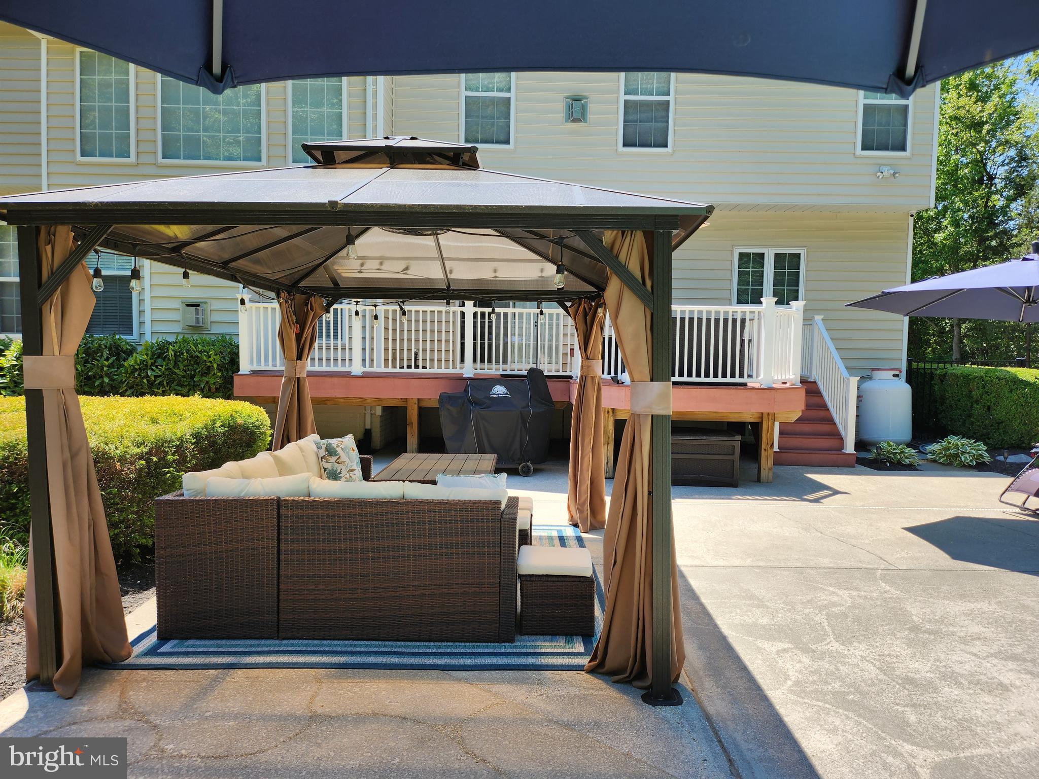 WHISPER CREEK - Residential