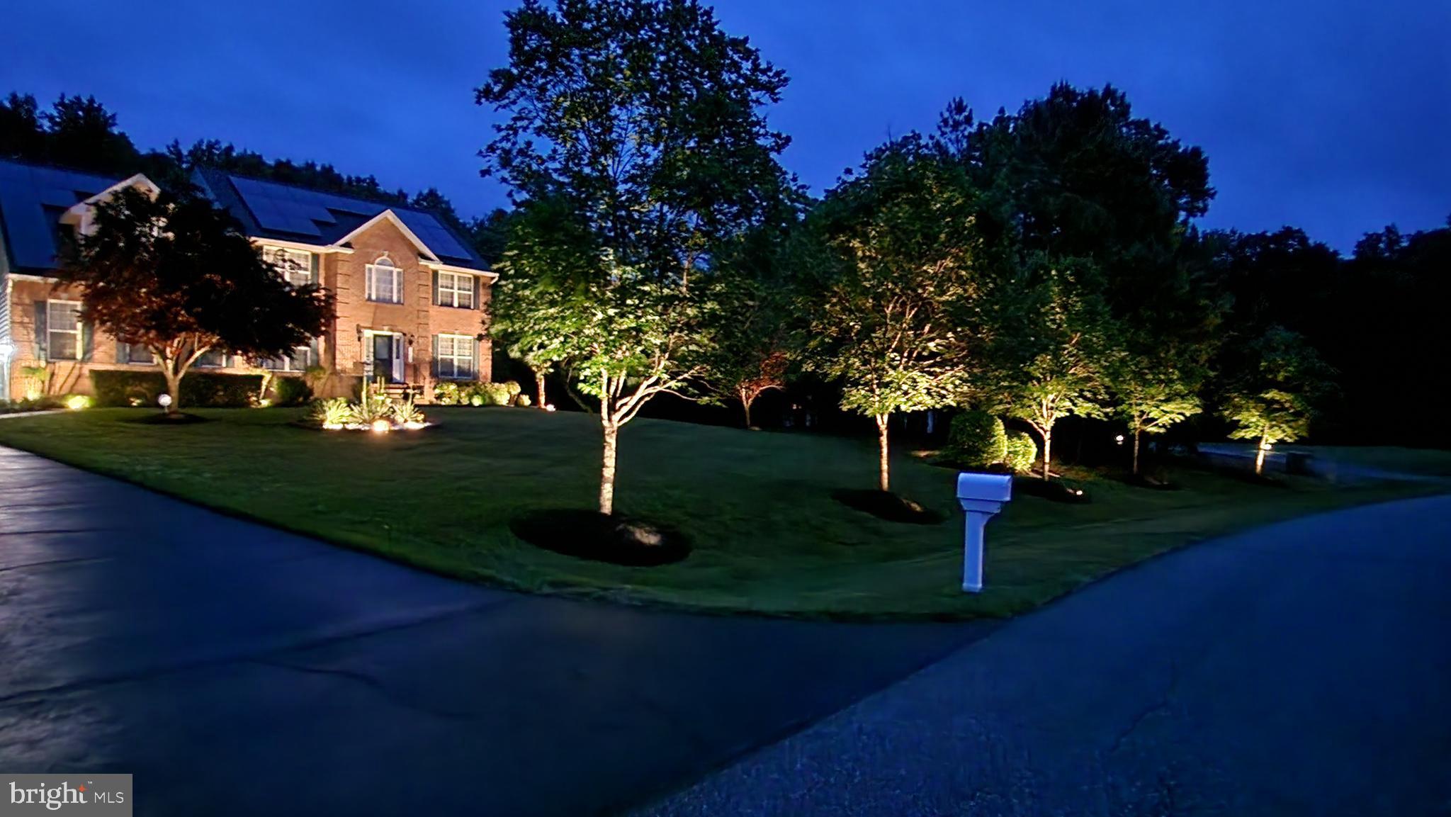 WHISPER CREEK - Residential