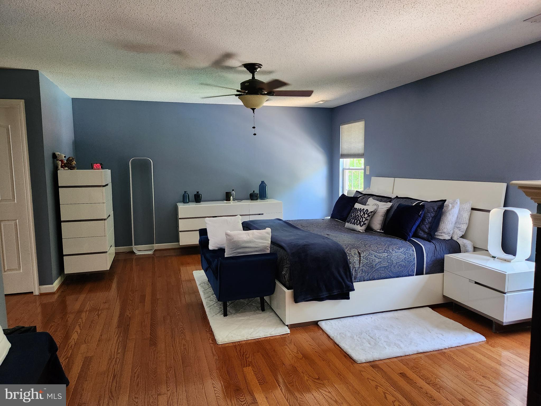 WHISPER CREEK - Residential