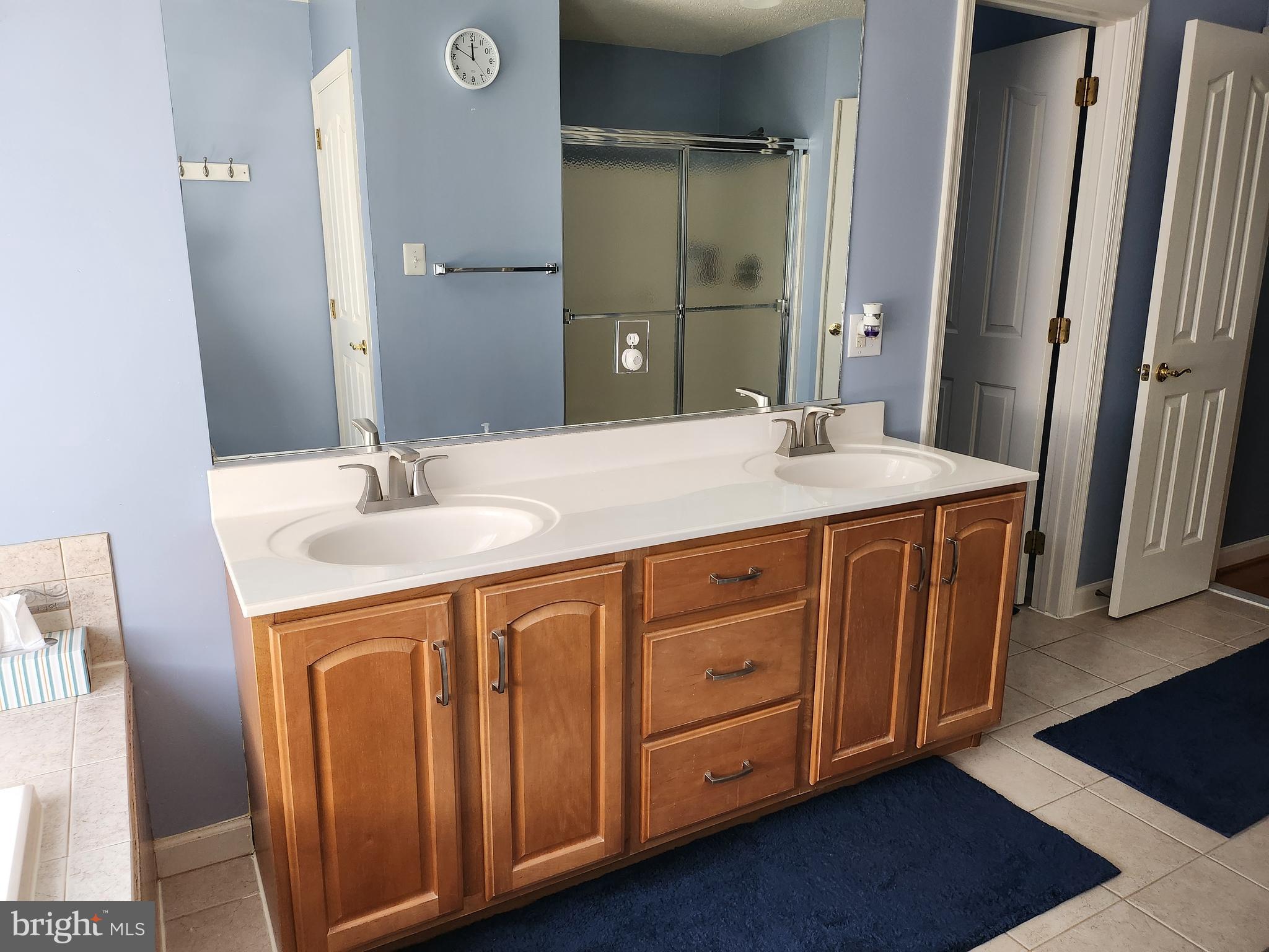 WHISPER CREEK - Residential