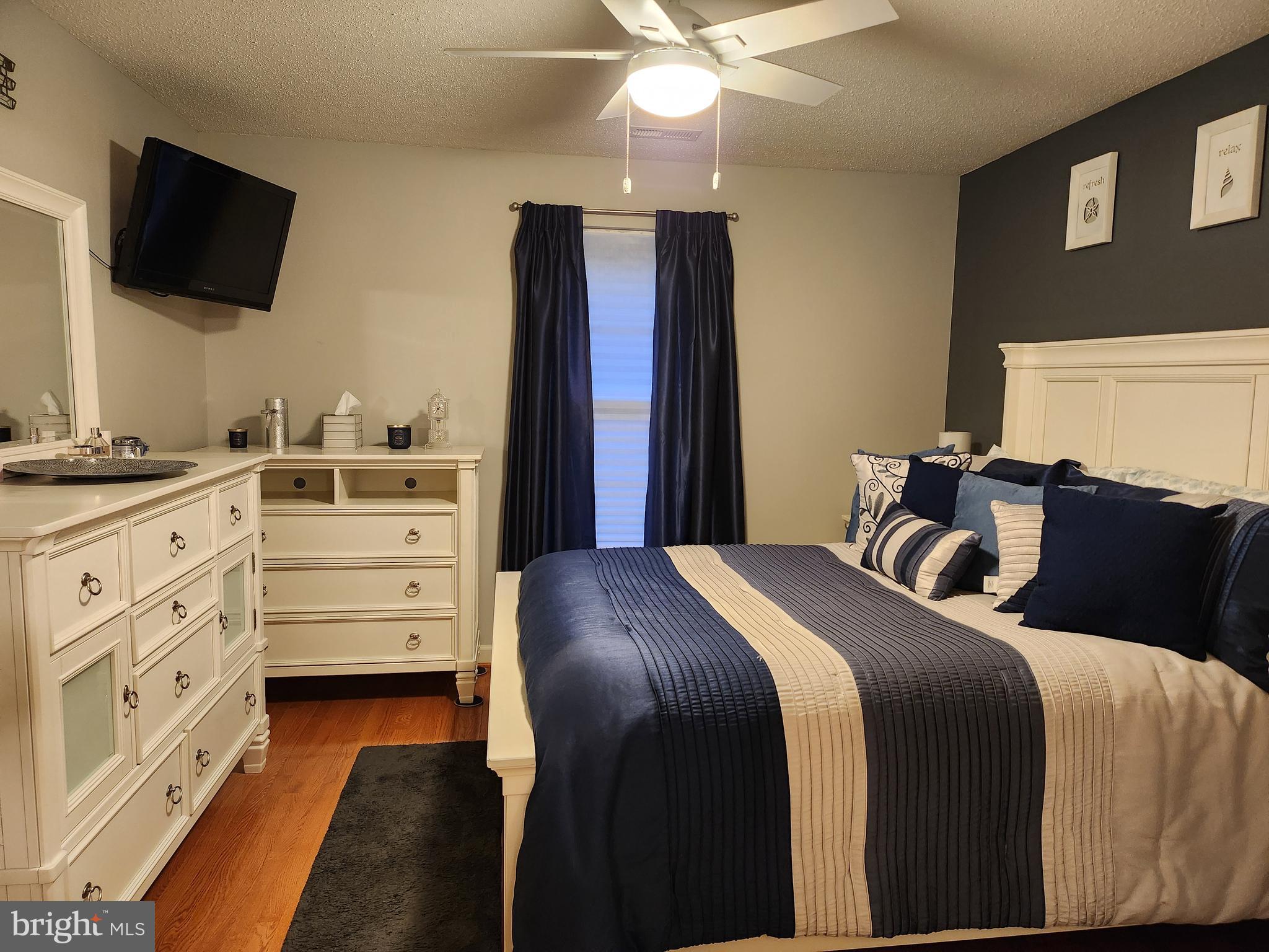 WHISPER CREEK - Residential
