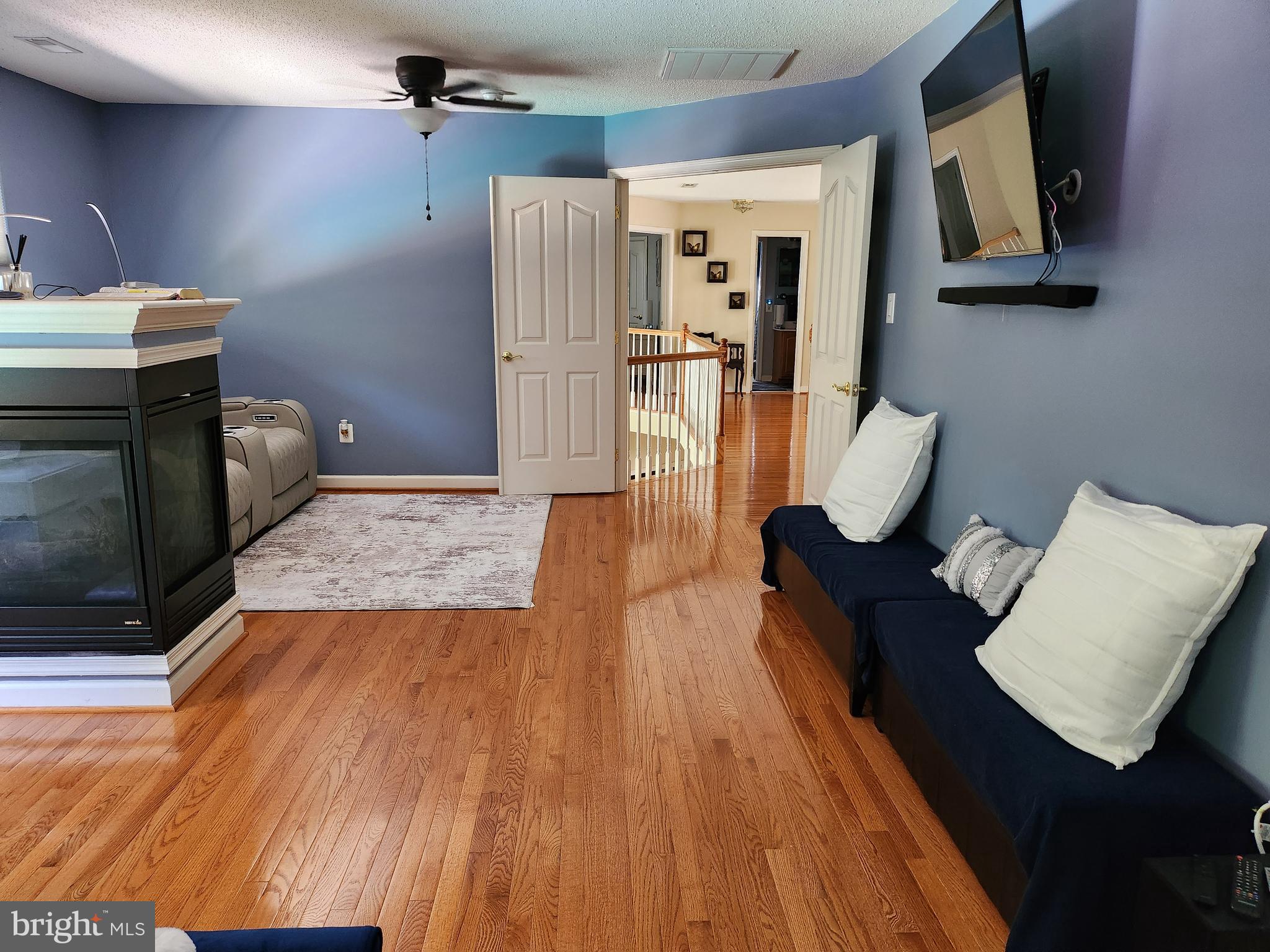 WHISPER CREEK - Residential