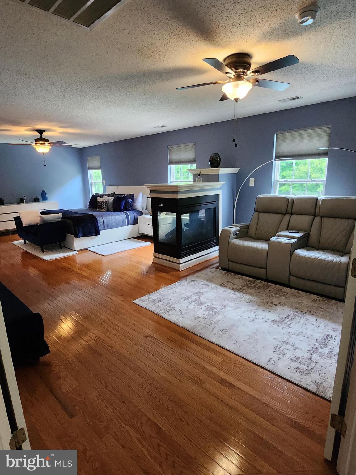 WHISPER CREEK - Residential