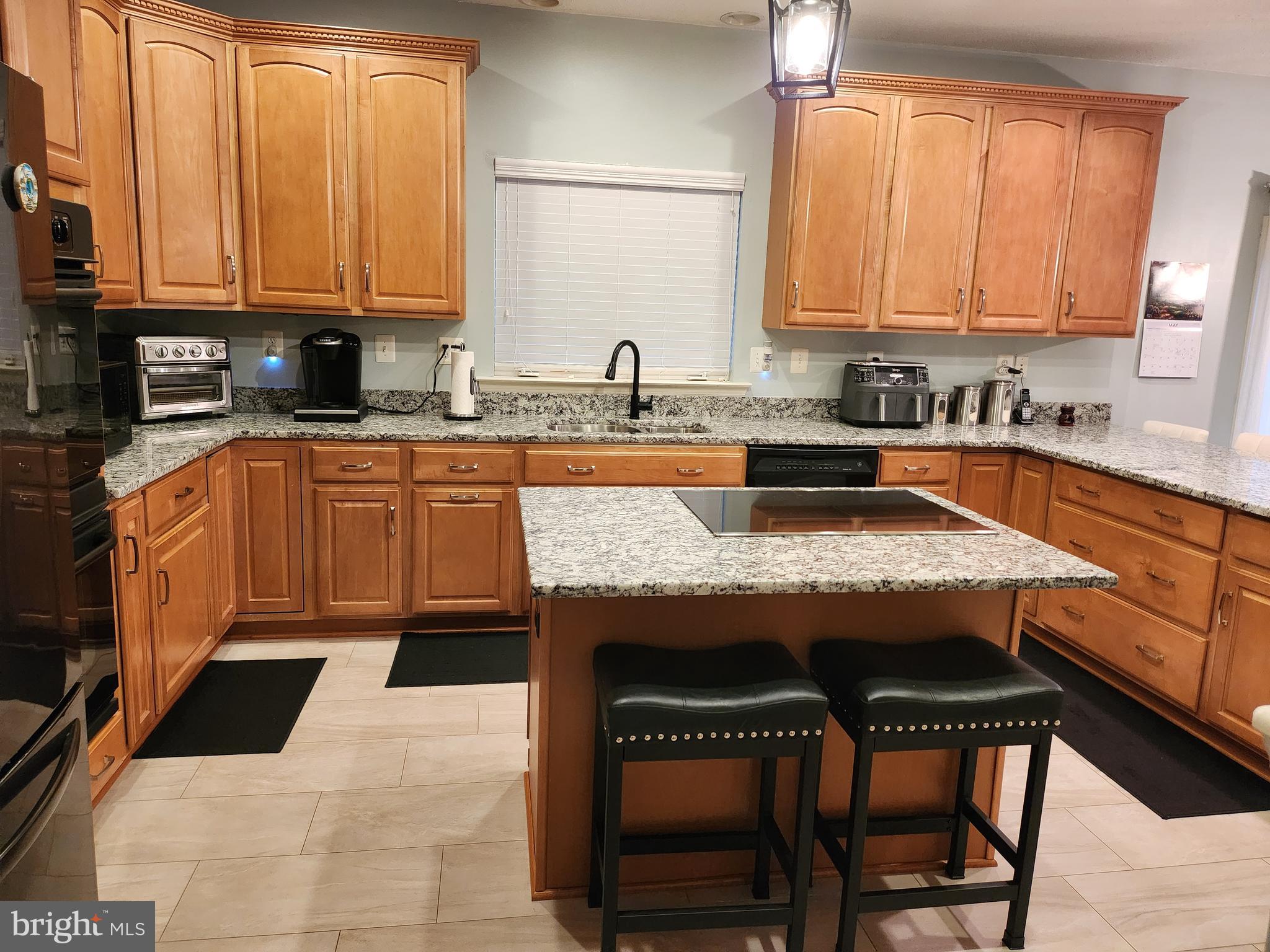 WHISPER CREEK - Residential