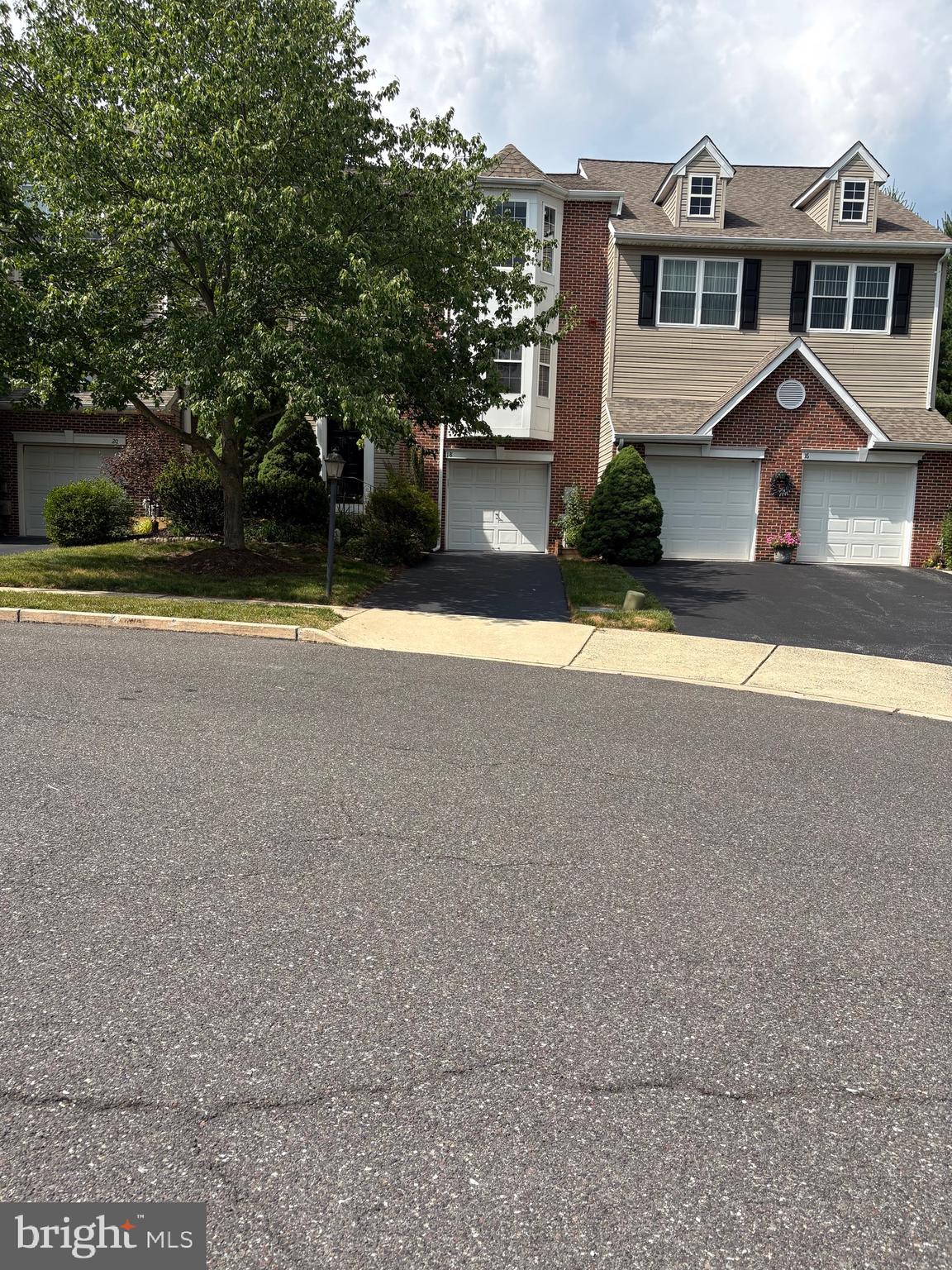 HUNT CLUB - Residential