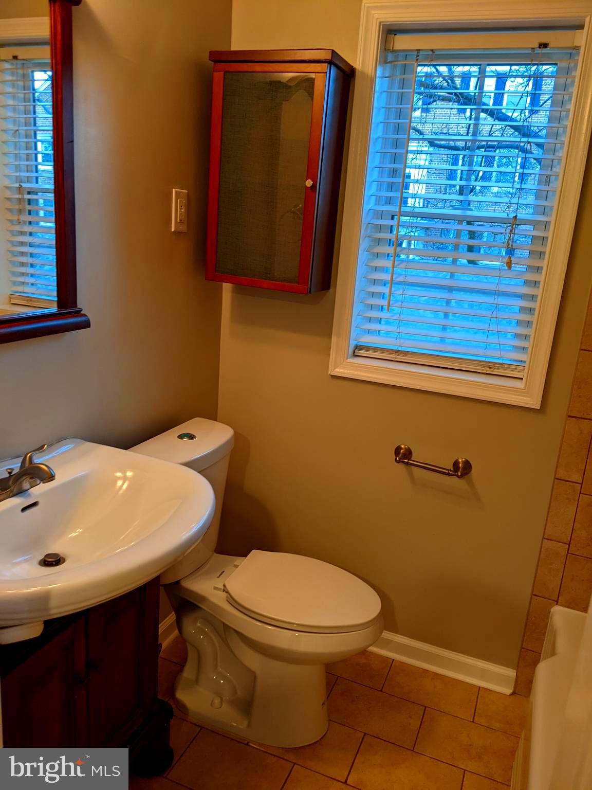 BELLE VIEW - Residential Lease