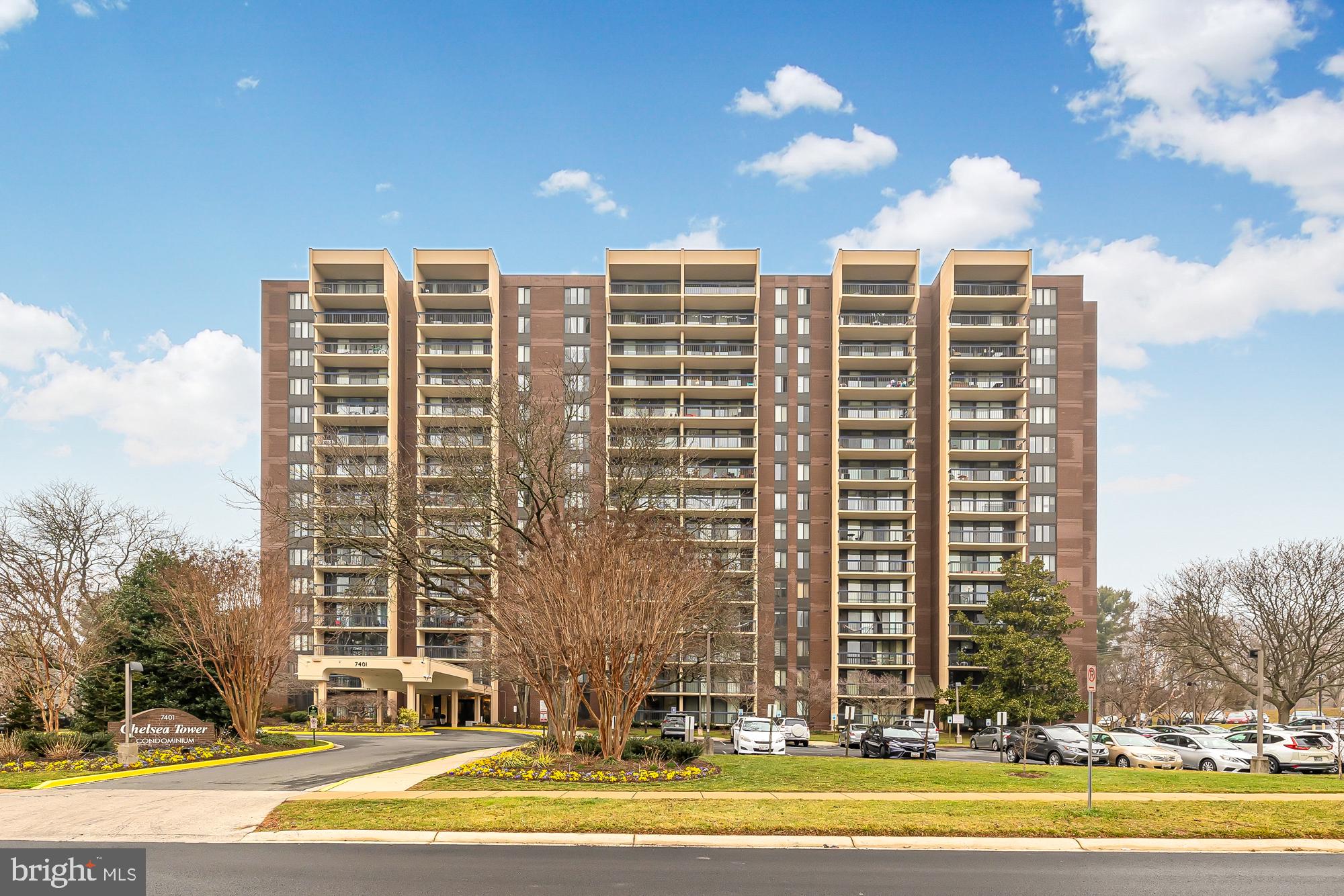 Welcome to Unit 815 at Chelsea Tower!
This 2 bedroom, 2 bathroom condo is ready for you to add your personal touch.  You are greeted with natural light upon entering the unit.  The large kitchen features a ton of cabinet space and seamlessly flows into the dining room.  Relax in the cozy living room or enjoy the views from the expansive balcony.  
Down the hall, you'll find a guest bedroom and bathroom as well as the primary bedroom with ensuite bathroom and a large walk-in closet.
Building amenities include pool, tennis court, gym, community room, storage room (1 included), elevator, 24 hour concierge and 1 assigned parking space.
Don't miss the opportunity to make this home yours!
This is an AS-IS sale.