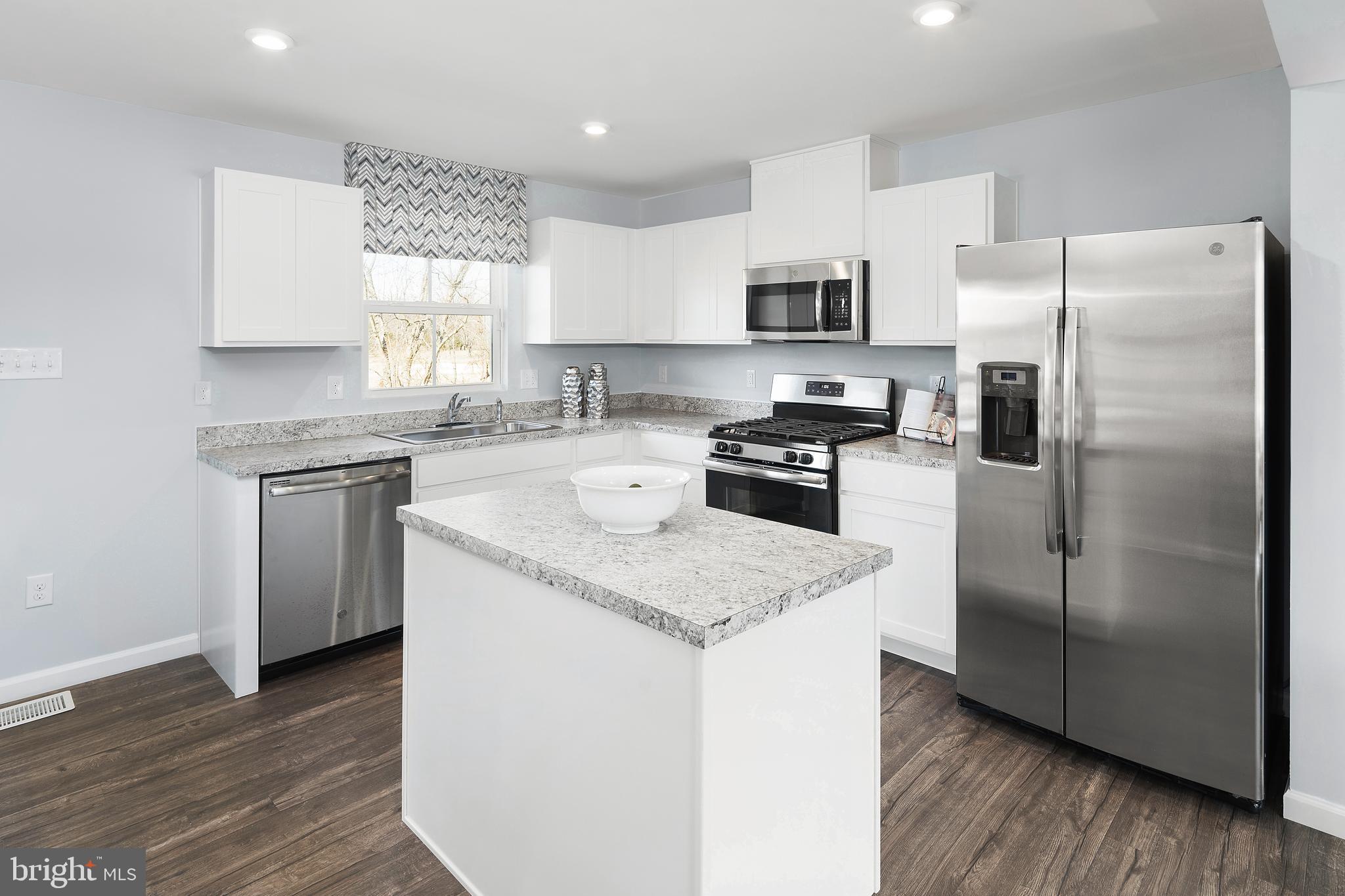 THE LAKES AT MARTINSBURG - Residential
