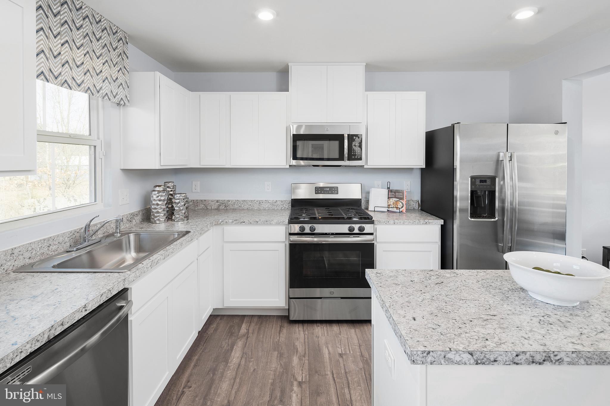 THE LAKES AT MARTINSBURG - Residential