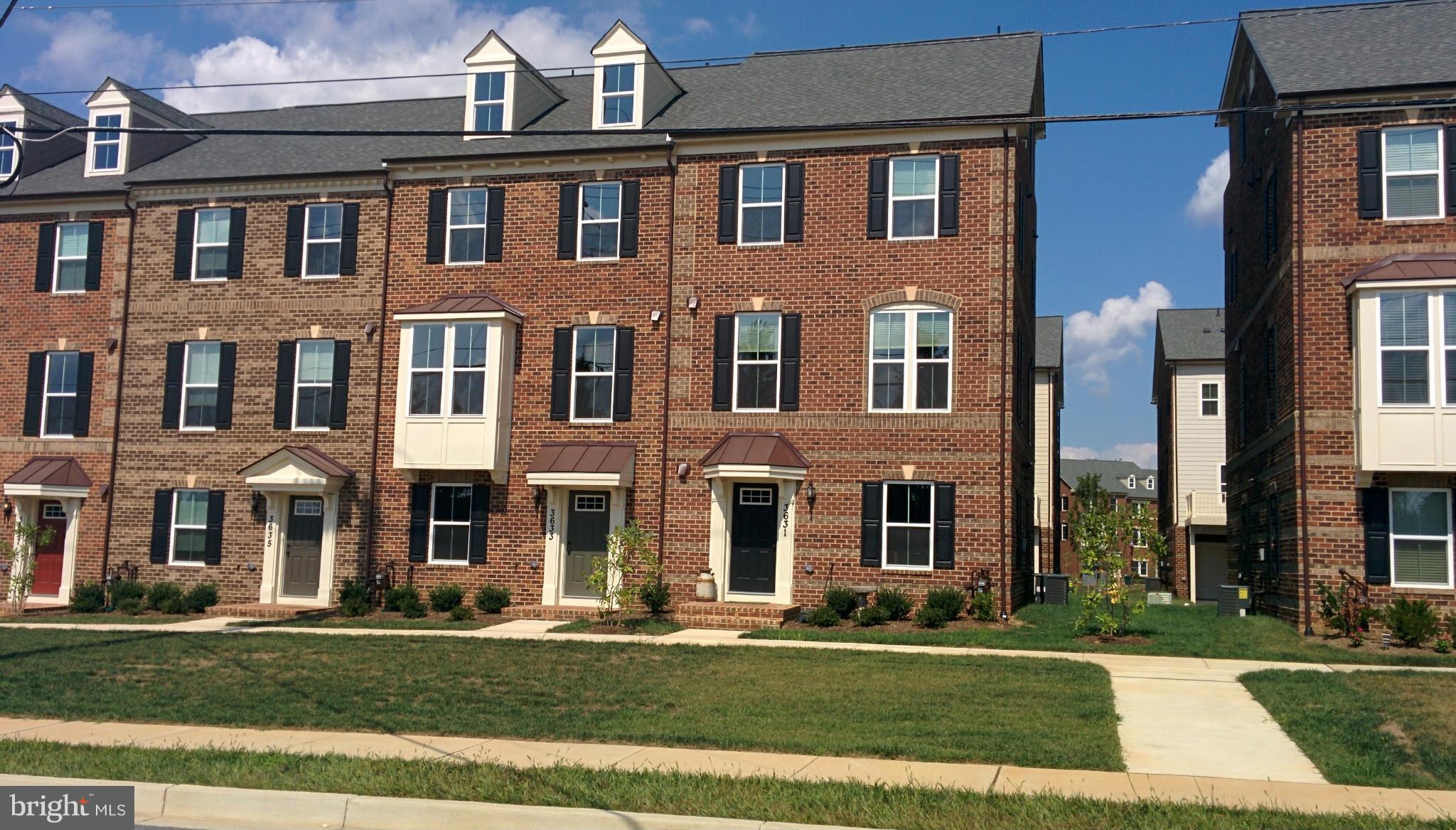 VILLAGES OF URBANA - Residential Lease