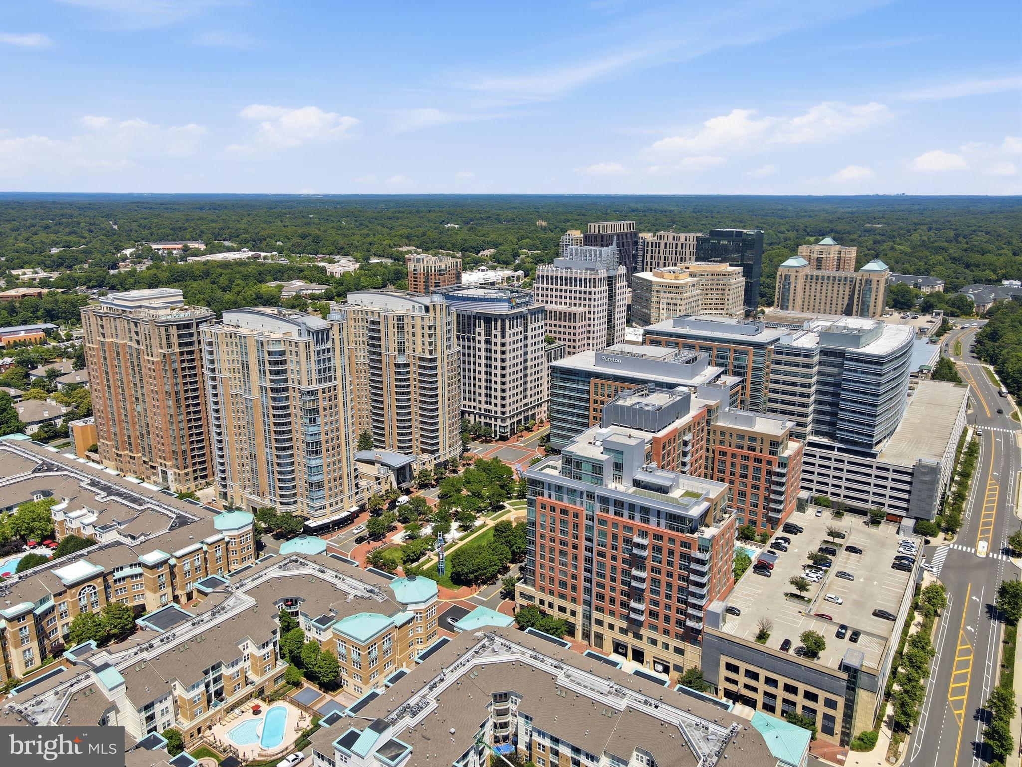 MIDTOWN AT RESTON TOWN CENTER - Residential