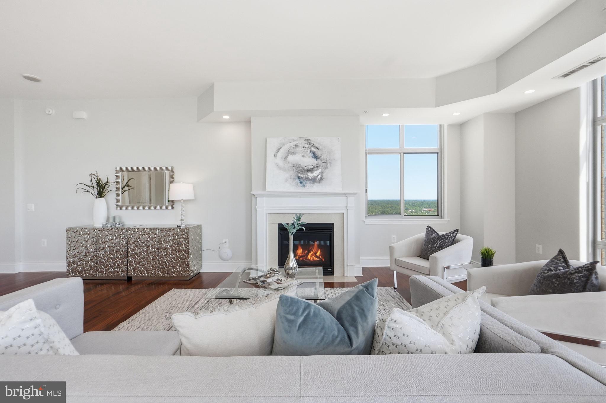 MIDTOWN AT RESTON TOWN CENTER - Residential