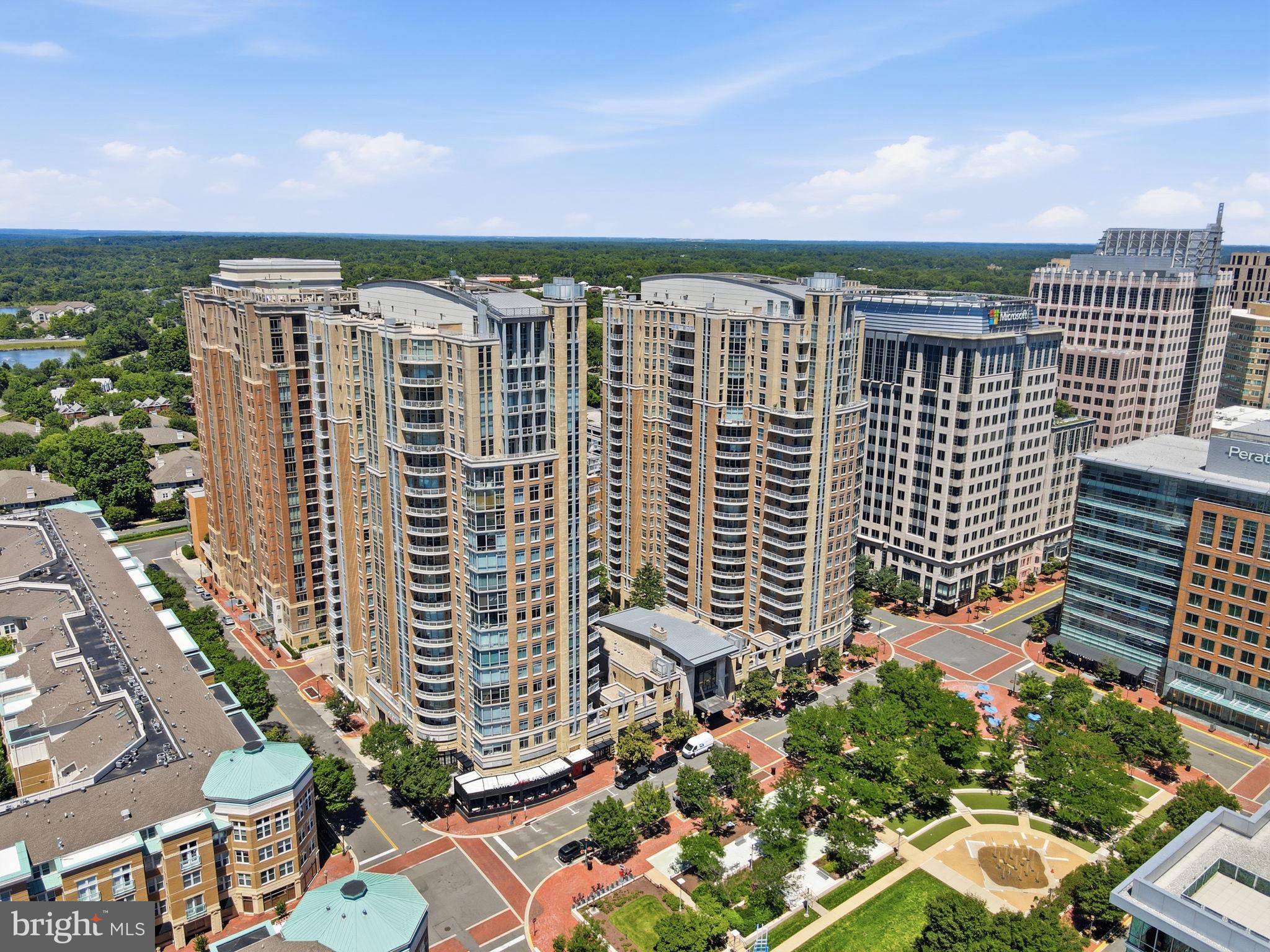 MIDTOWN AT RESTON TOWN CENTER - Residential