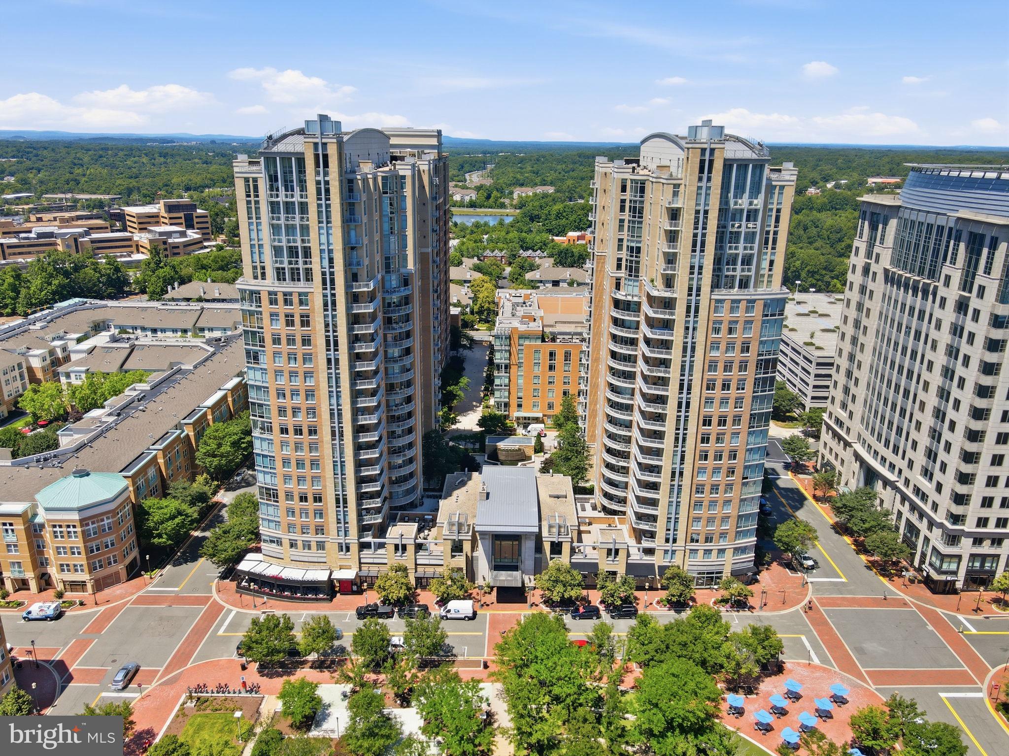 MIDTOWN AT RESTON TOWN CENTER - Residential