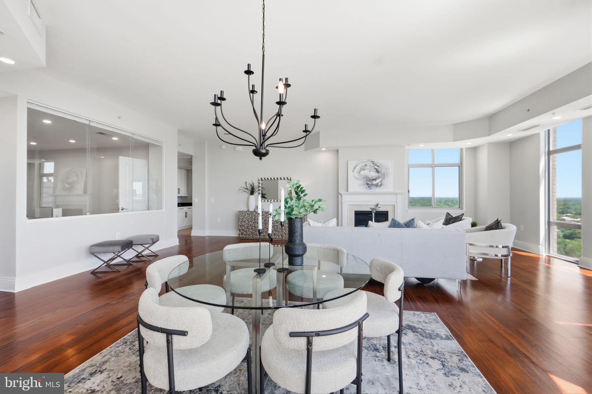 MIDTOWN AT RESTON TOWN CENTER - Residential
