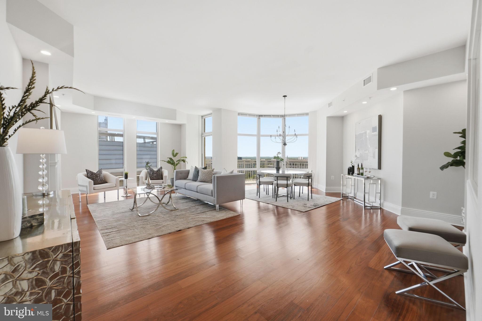 MIDTOWN AT RESTON TOWN CENTER - Residential