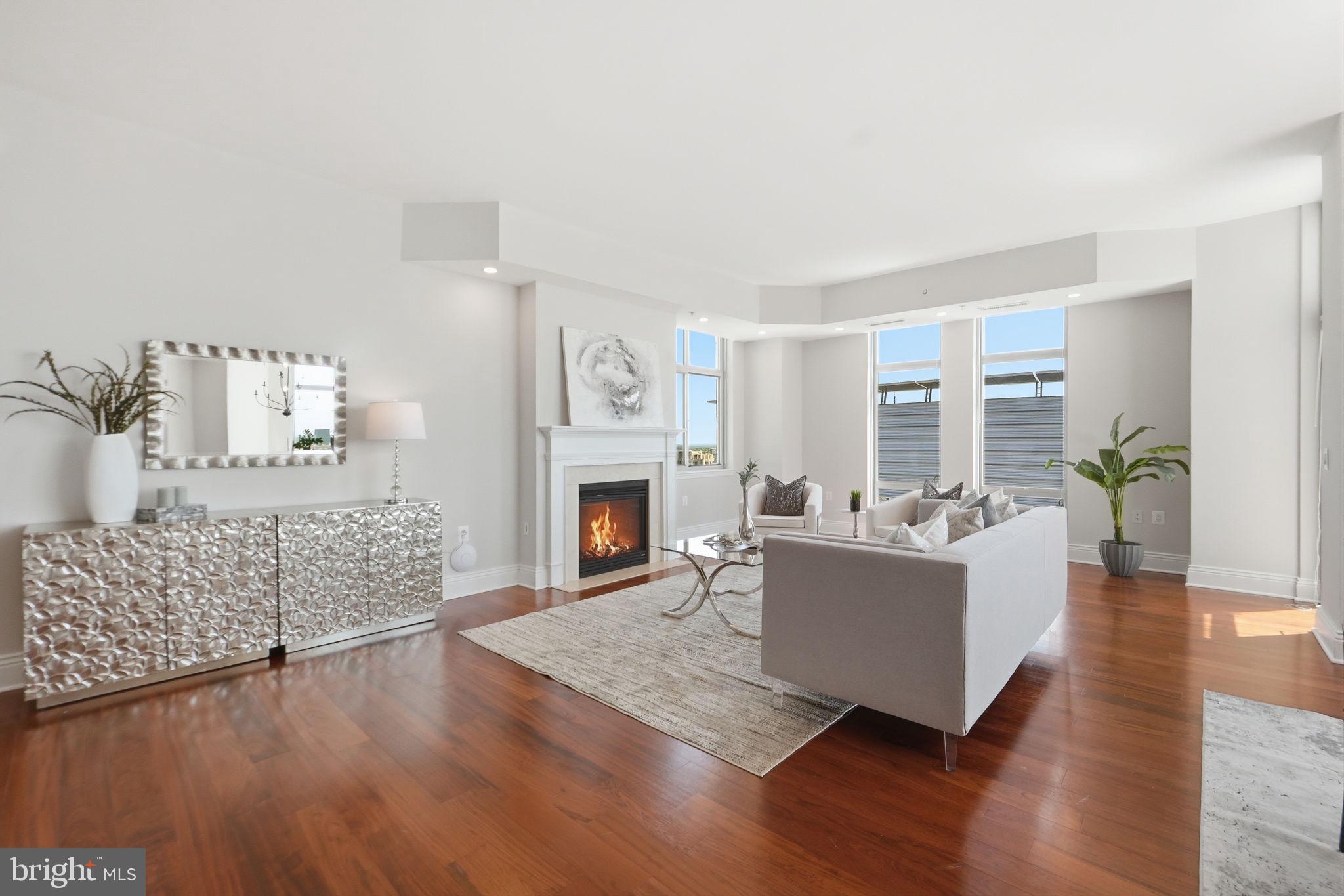 MIDTOWN AT RESTON TOWN CENTER - Residential