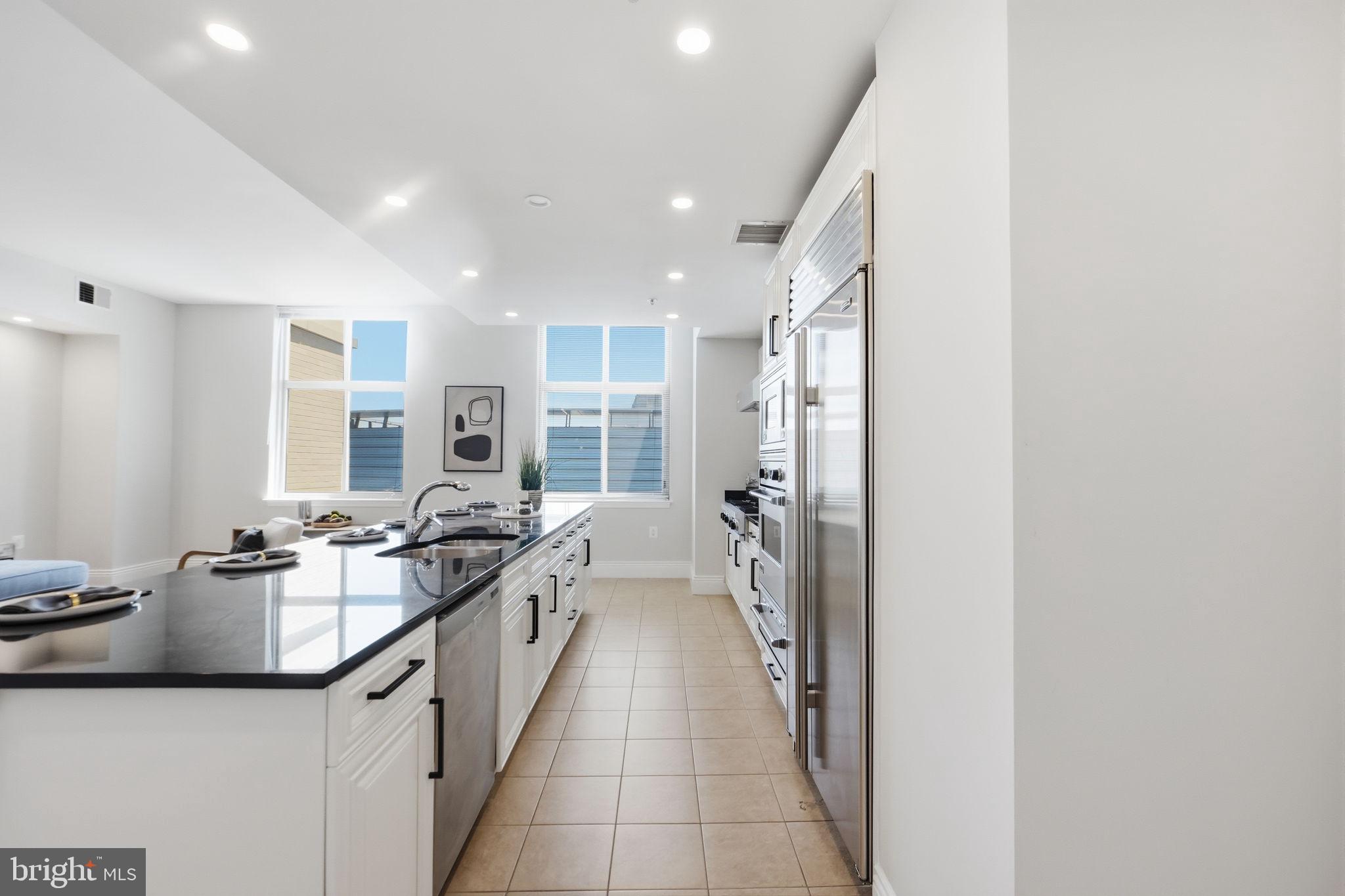 MIDTOWN AT RESTON TOWN CENTER - Residential