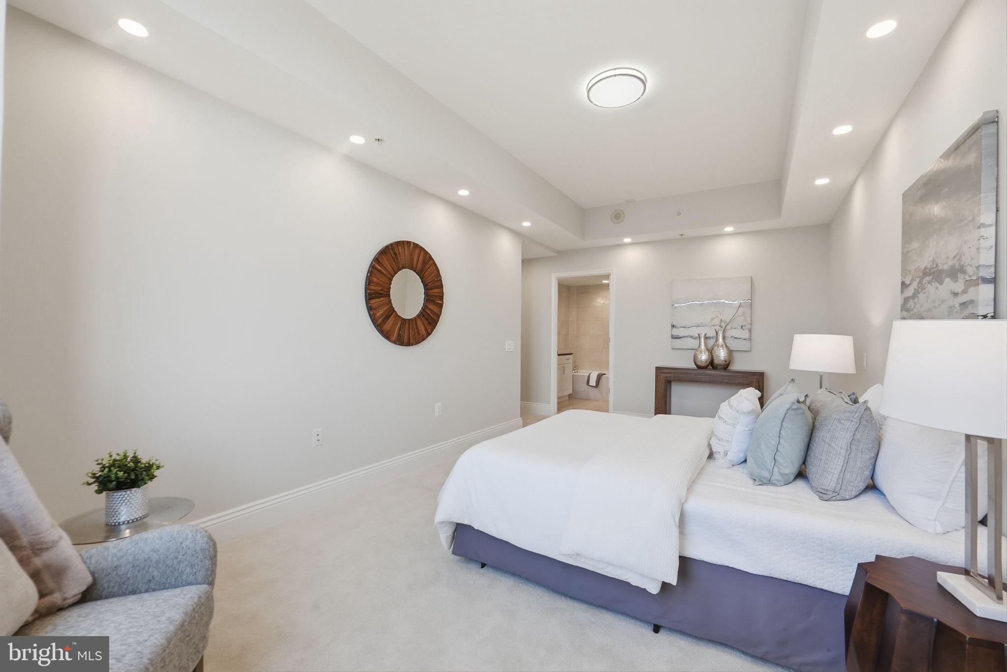 MIDTOWN AT RESTON TOWN CENTER - Residential