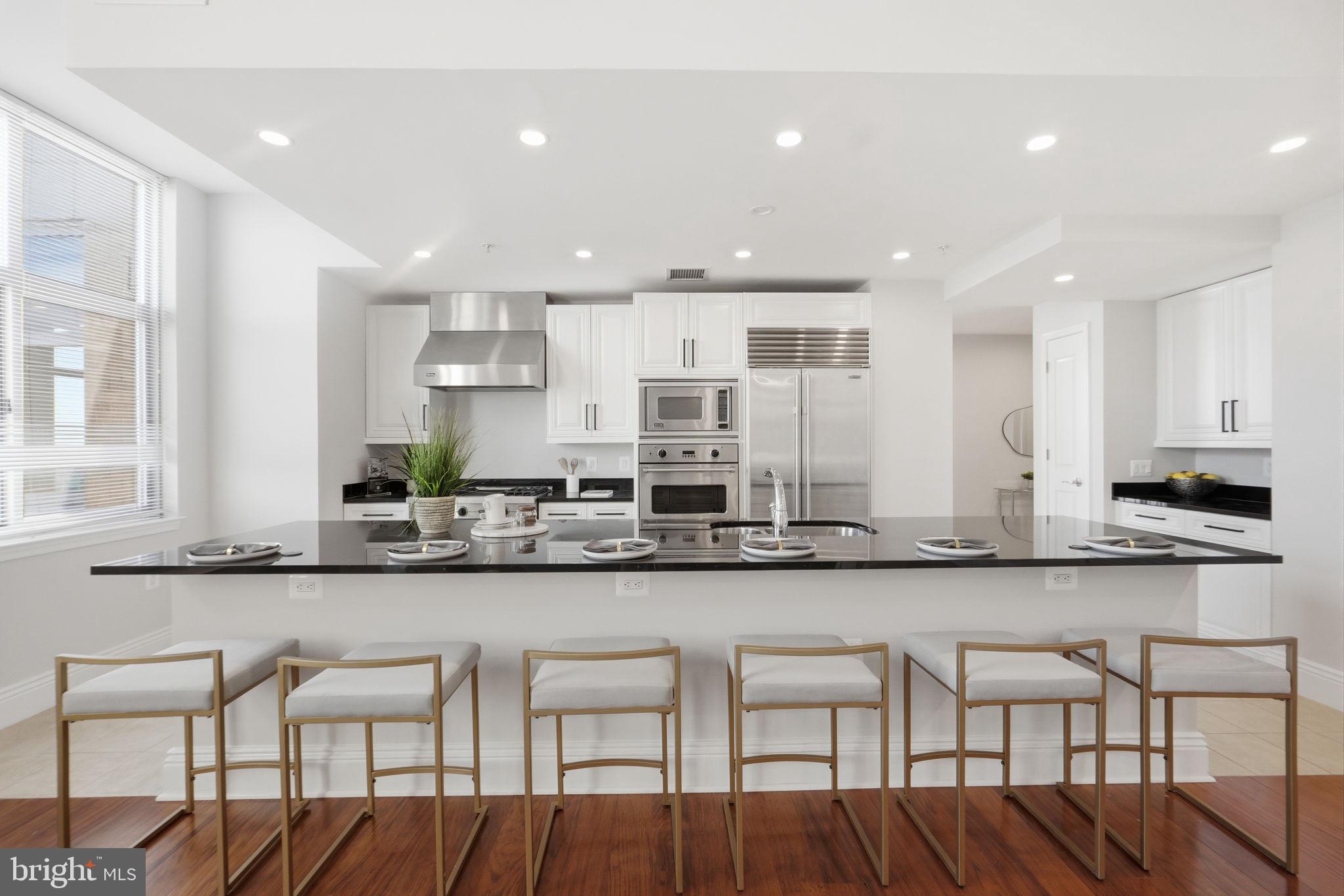 MIDTOWN AT RESTON TOWN CENTER - Residential