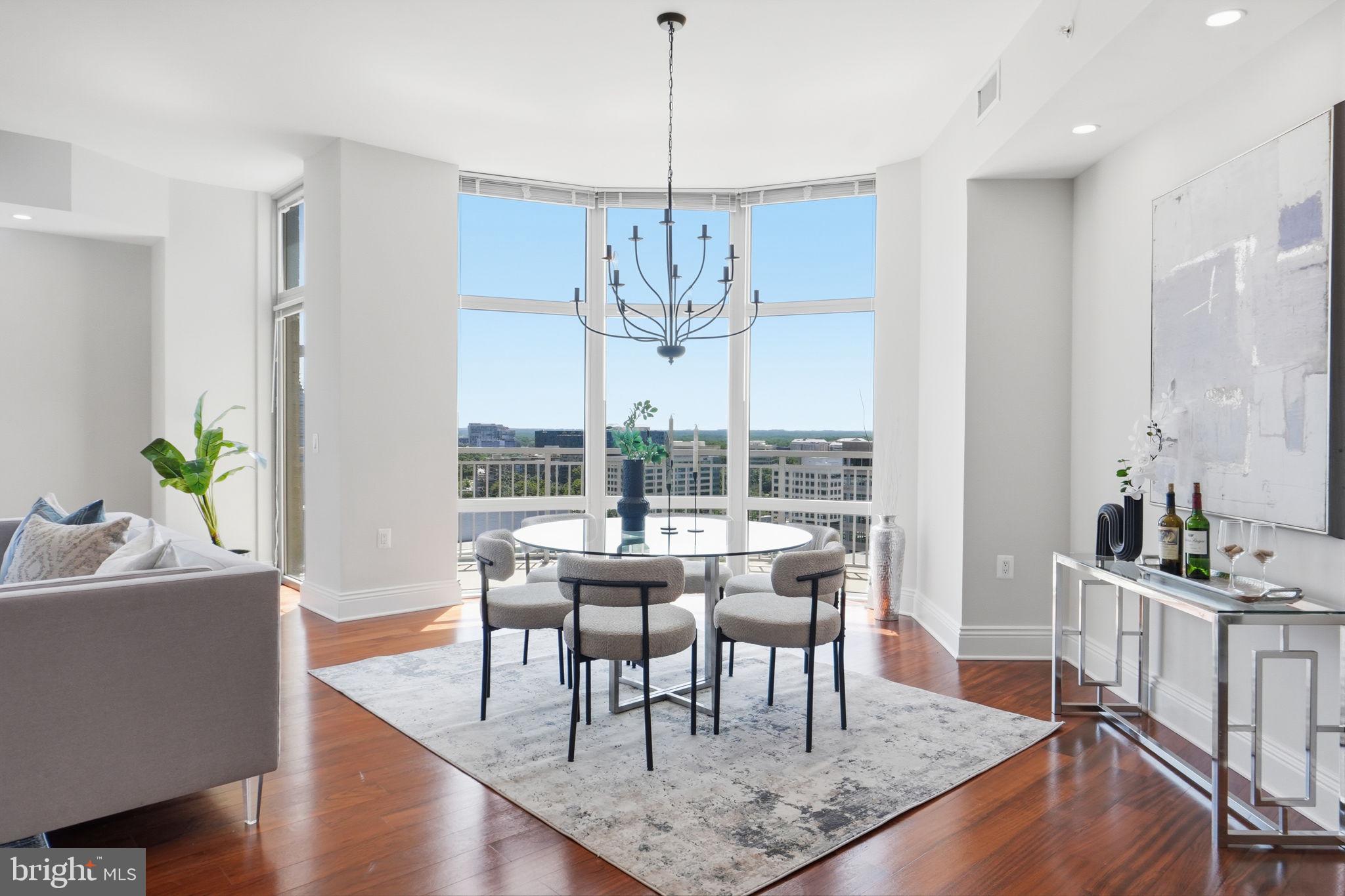 MIDTOWN AT RESTON TOWN CENTER - Residential