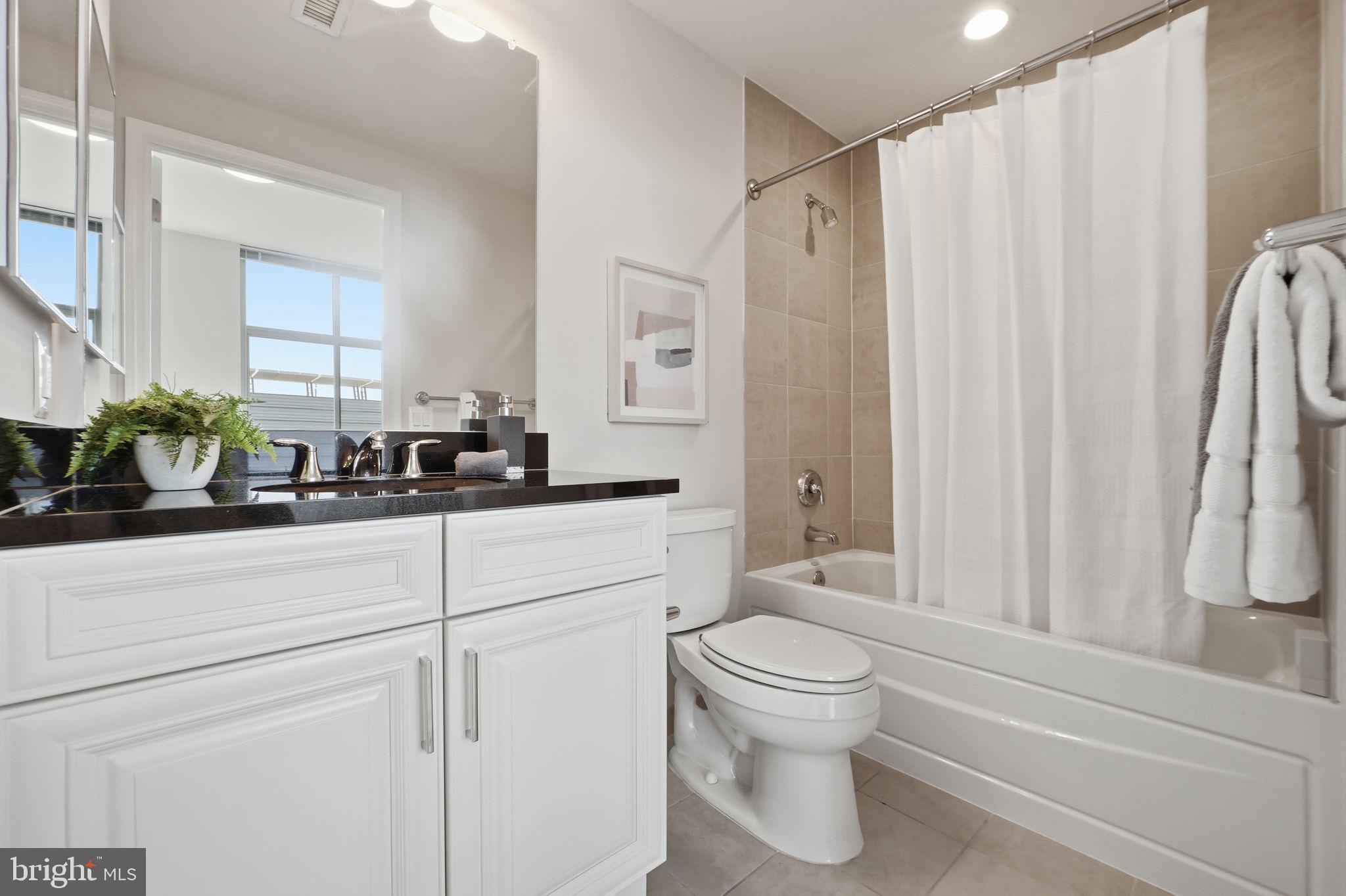 MIDTOWN AT RESTON TOWN CENTER - Residential