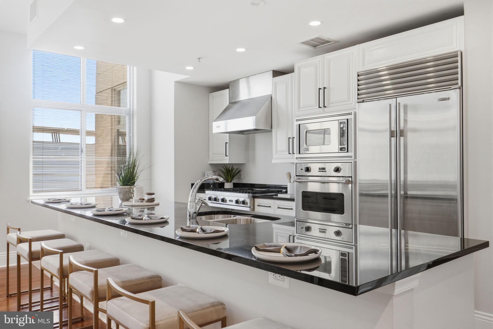 MIDTOWN AT RESTON TOWN CENTER - Residential