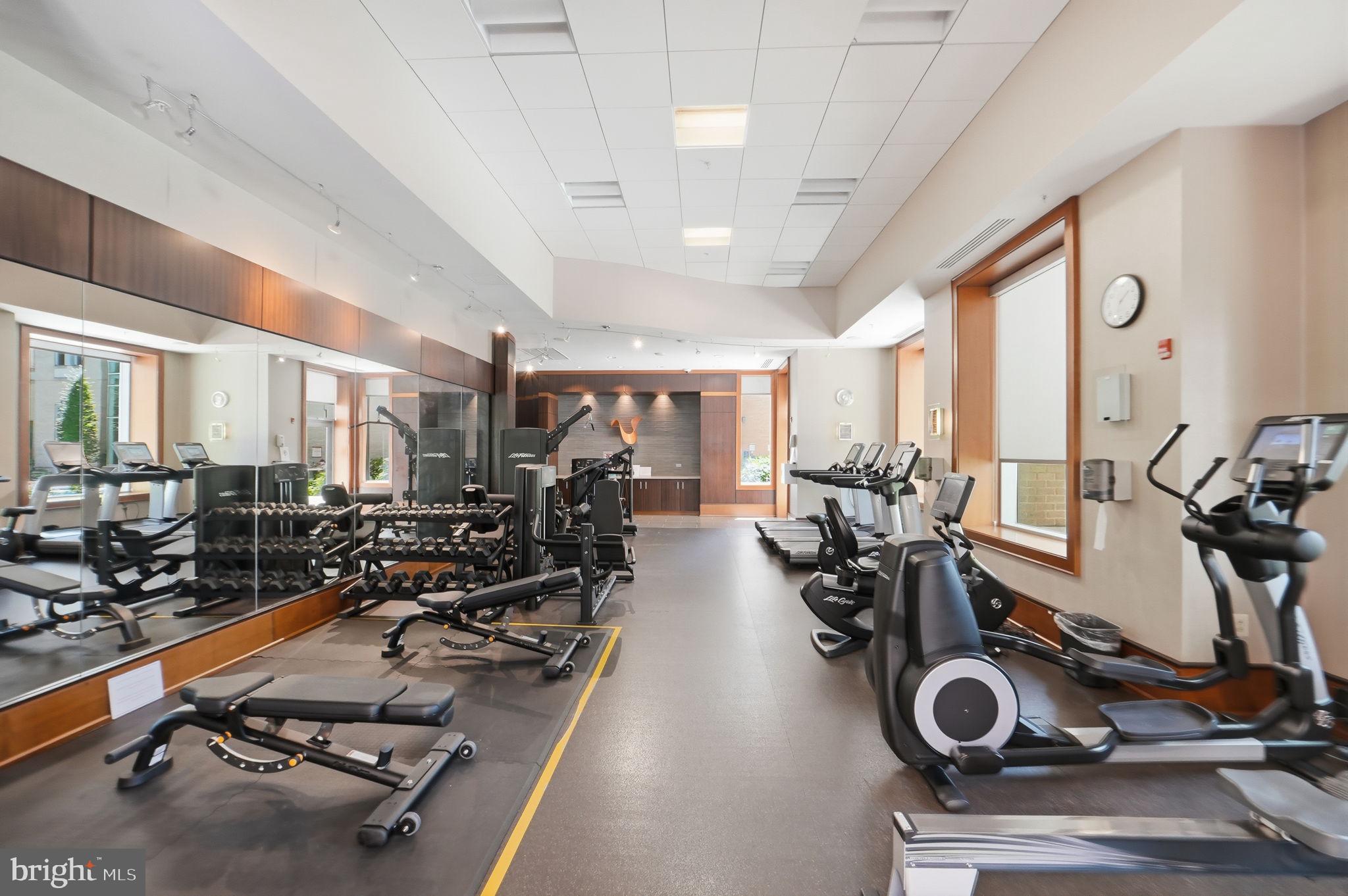MIDTOWN AT RESTON TOWN CENTER - Residential