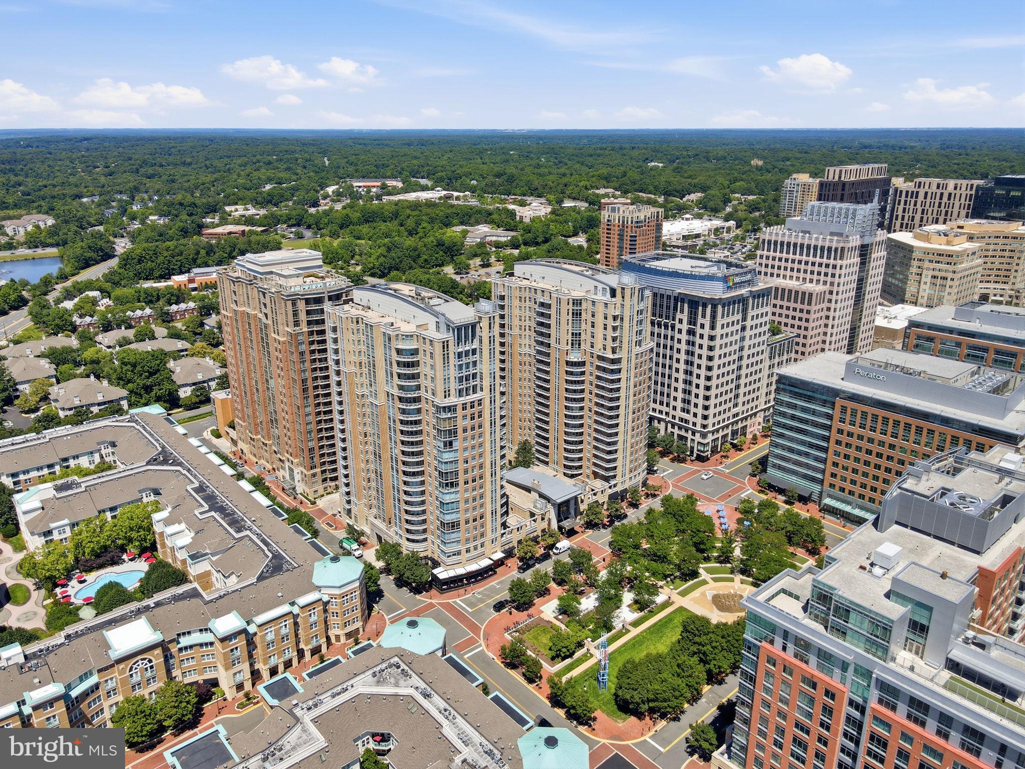 MIDTOWN AT RESTON TOWN CENTER - Residential