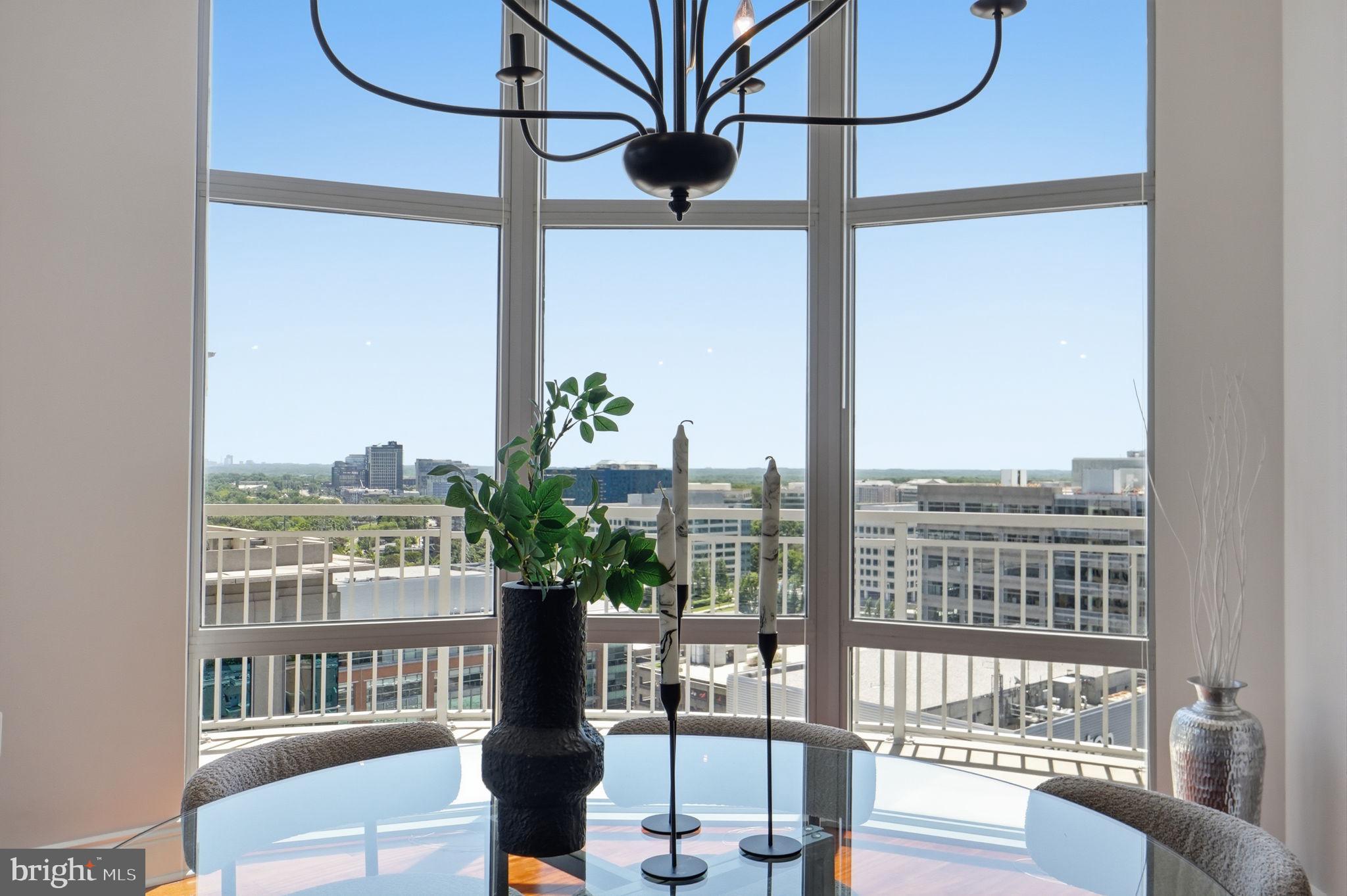 MIDTOWN AT RESTON TOWN CENTER - Residential