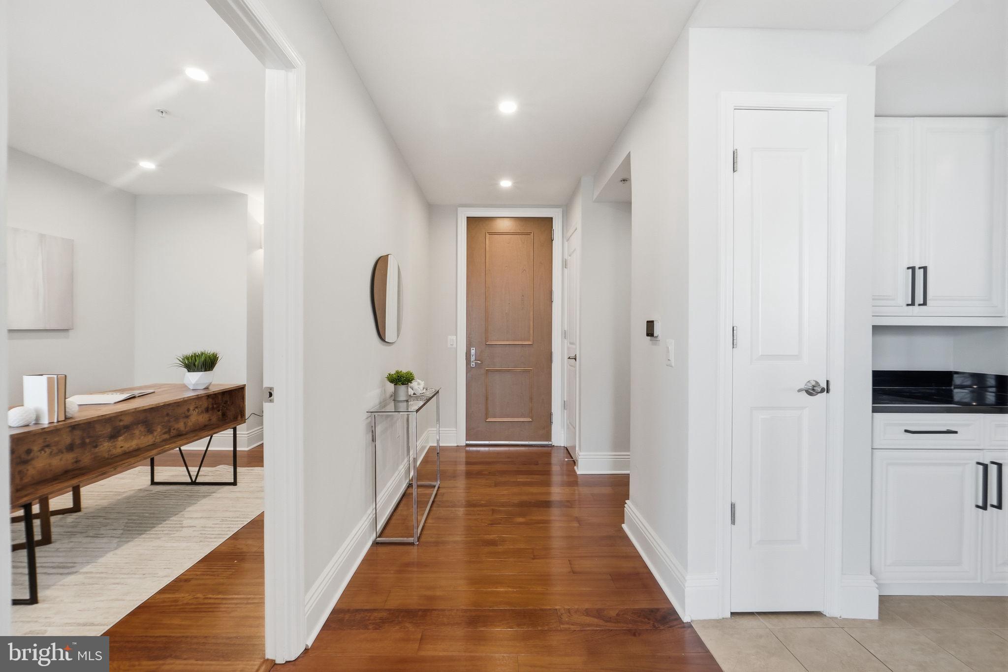 MIDTOWN AT RESTON TOWN CENTER - Residential