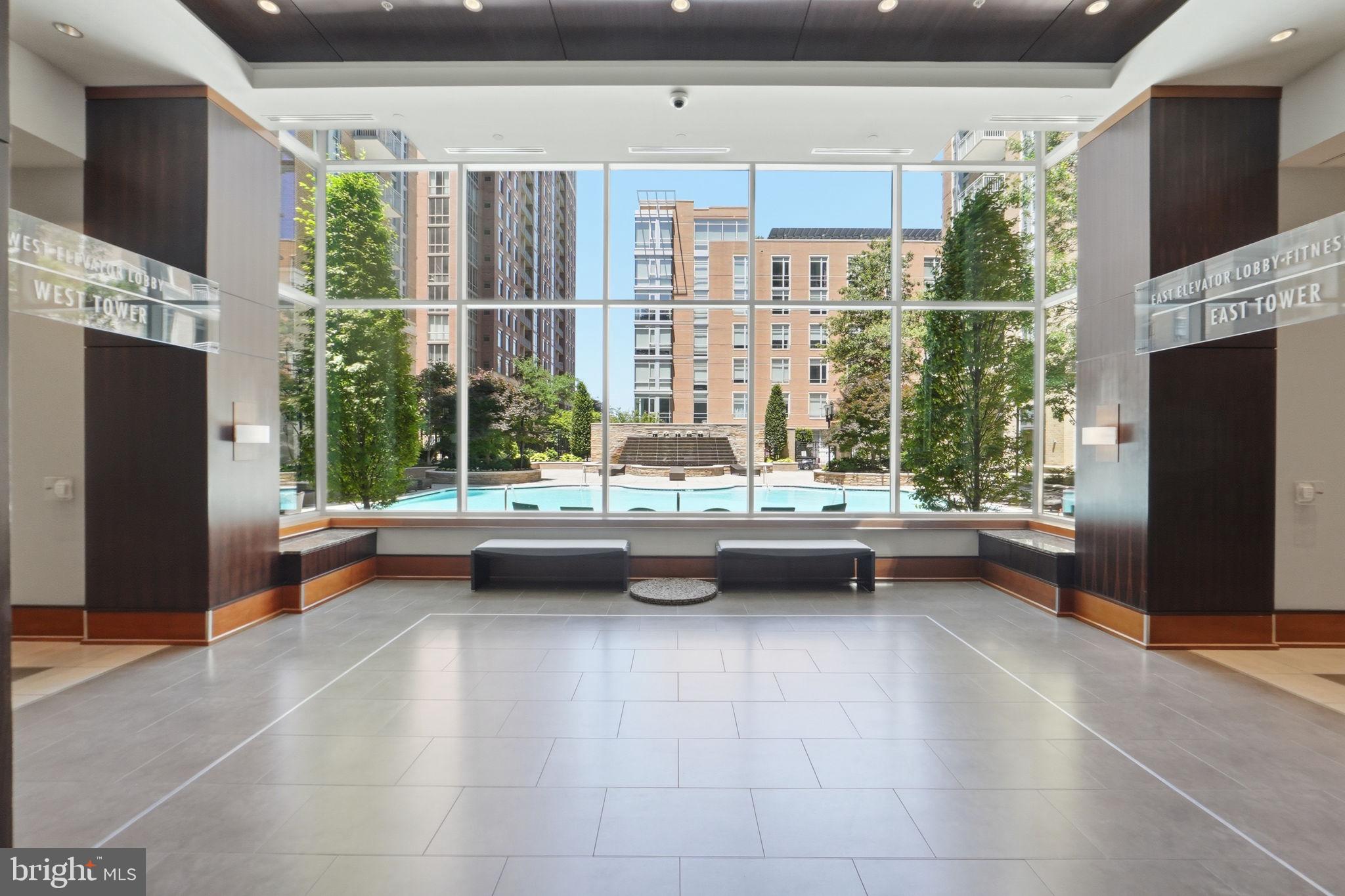 MIDTOWN AT RESTON TOWN CENTER - Residential