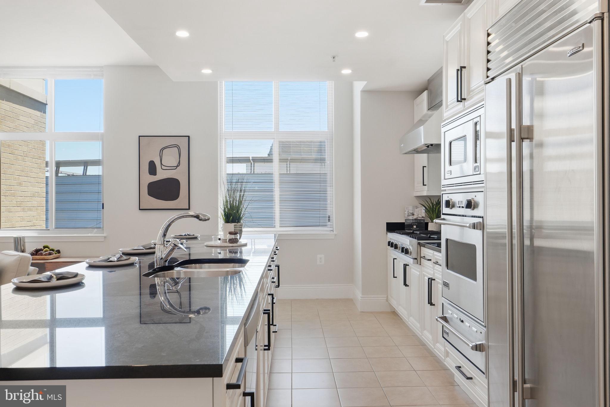MIDTOWN AT RESTON TOWN CENTER - Residential