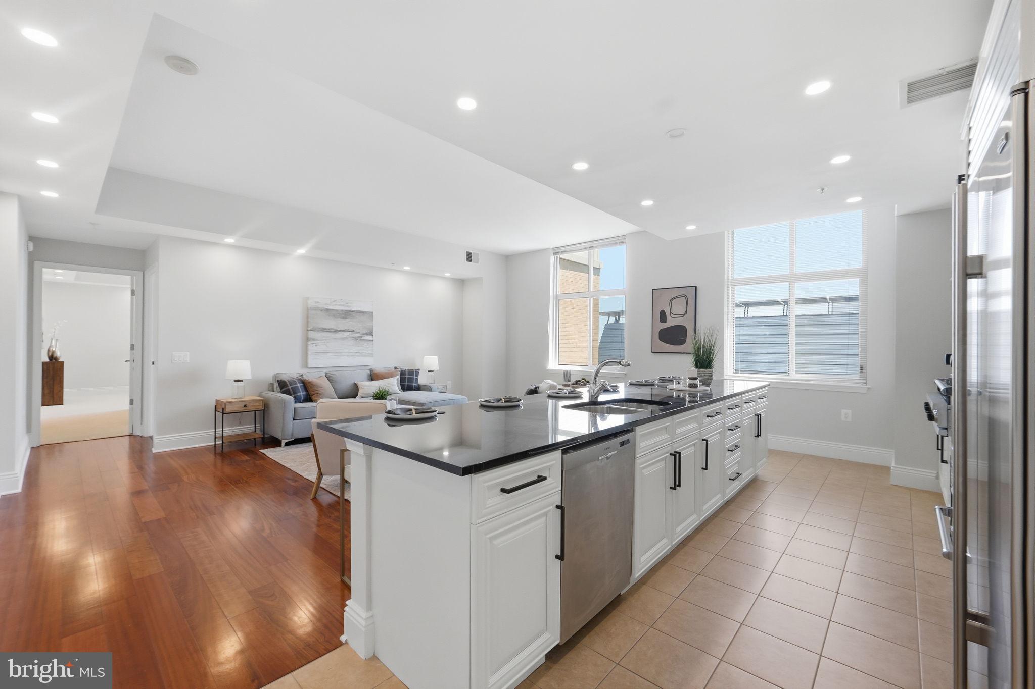 MIDTOWN AT RESTON TOWN CENTER - Residential